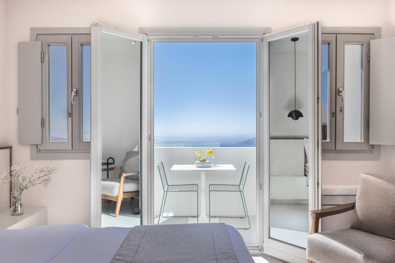Superior Suite with Caldera View - Photo 3