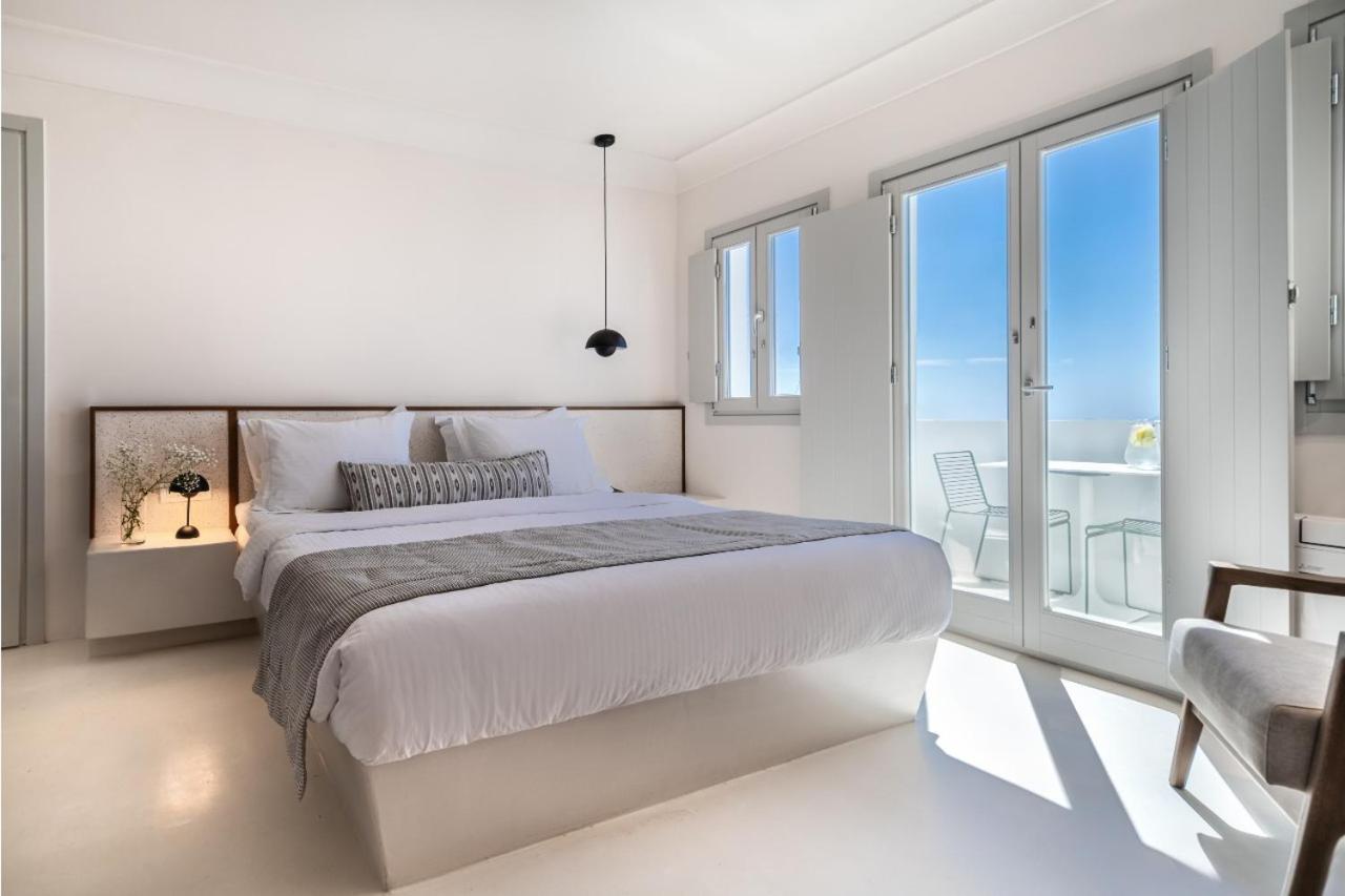 Superior Suite with Caldera View - Photo 11