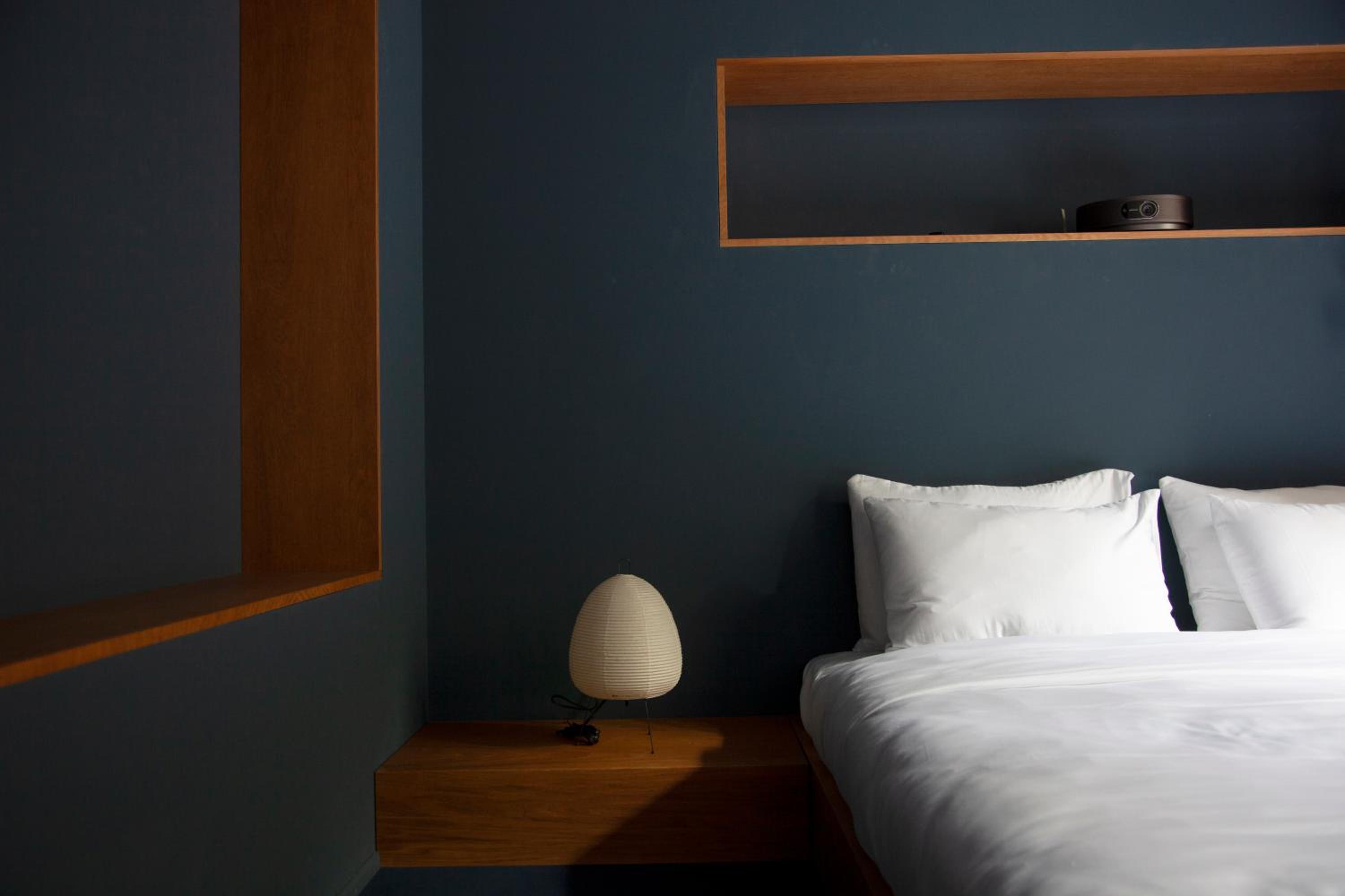 Deluxe Double Room with Bath - Photo 16