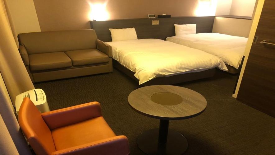 Large Twin Room - Smoking - Photo 1