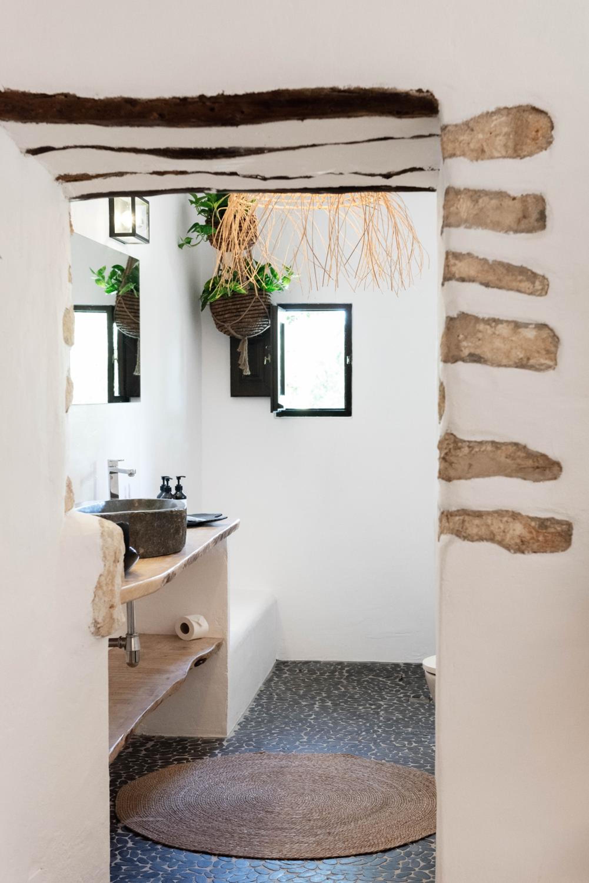 Bungalow (2 Adults) photo 3