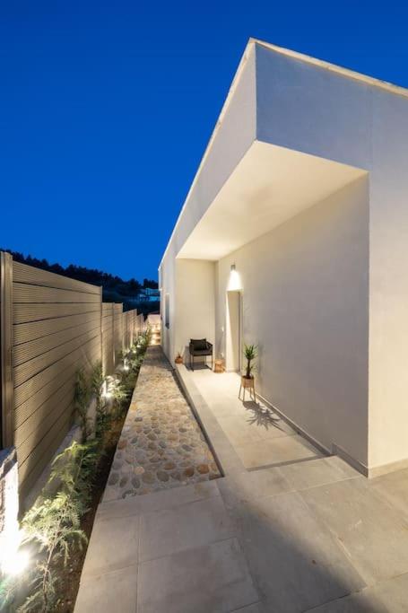 Villa photo 3