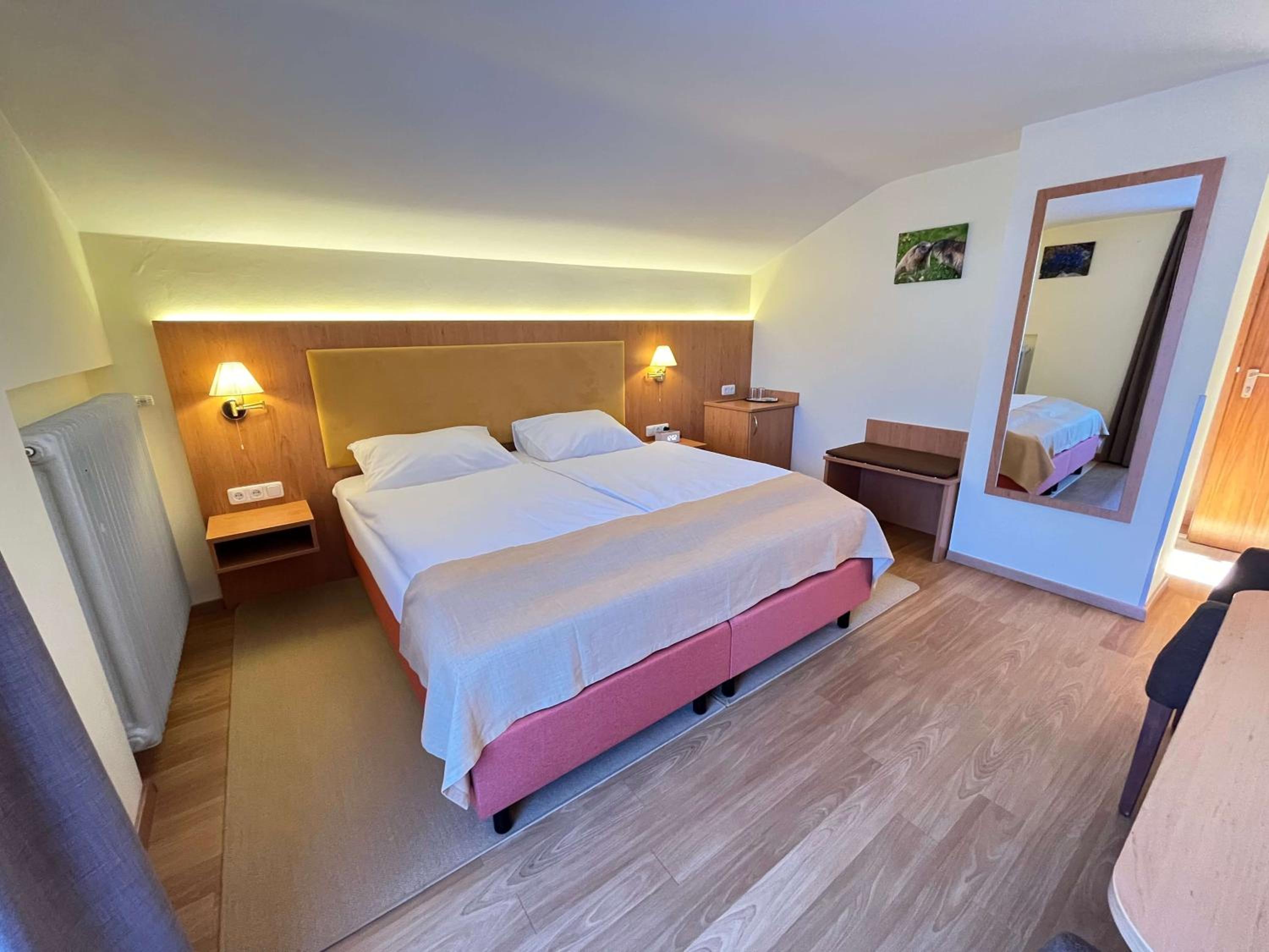 Standard Double Room - Photo 4