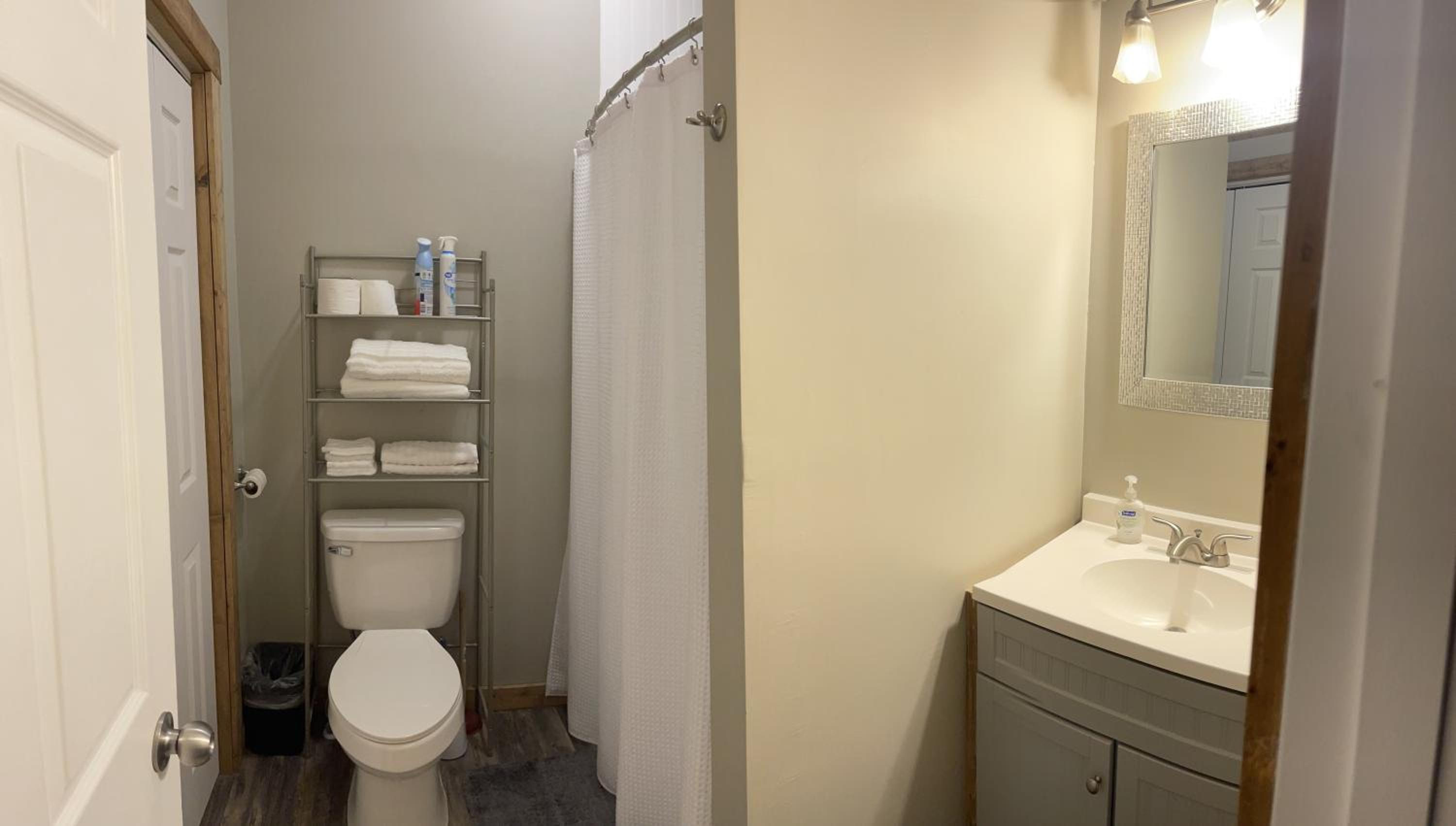 Three-Bedroom Apartment - Photo 2