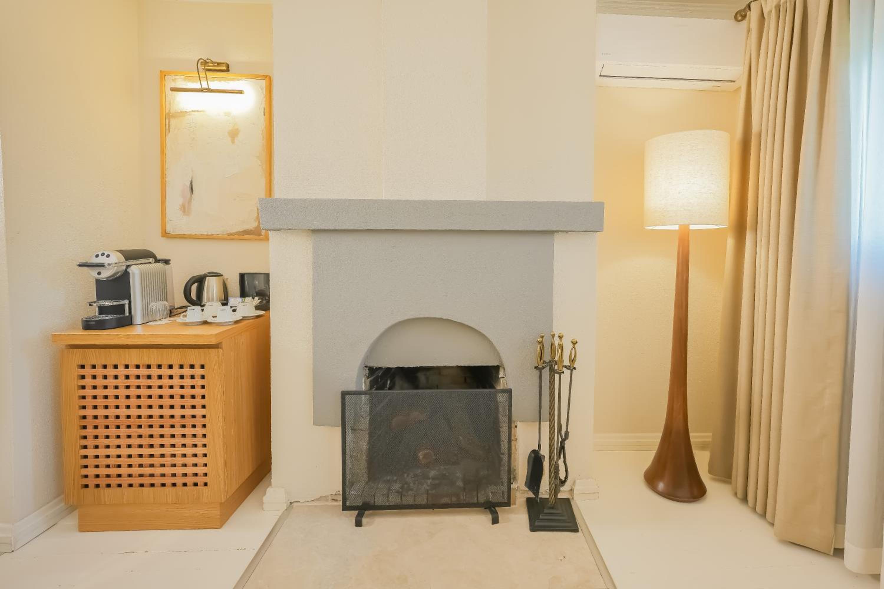 Superior King Room - Photo 8
