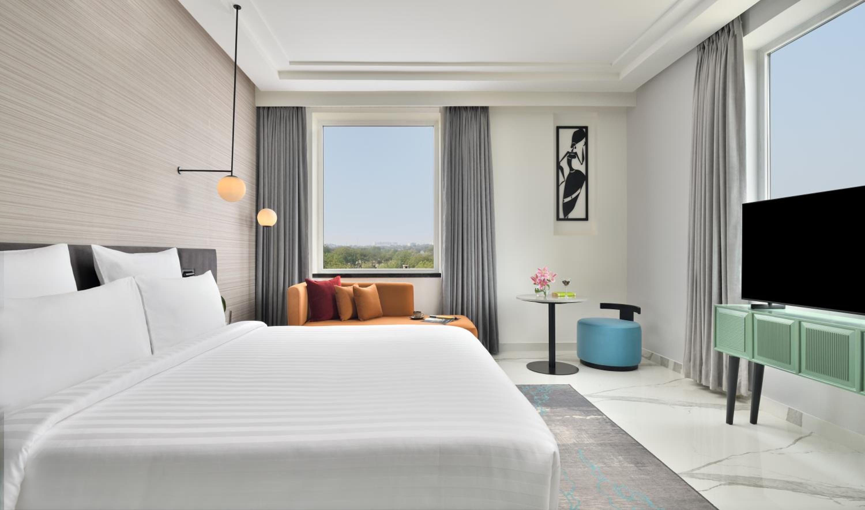 Junior Suite with One Double Bed and Cazri View: 10% Discount on Food & Beverage | 20% Discount on One Spa | Complimentary Welcome Drink | Happy Hours Offer - Buy 2 Get 1 Free on Alcoholic Beverages and Soft Beverages - Photo 1