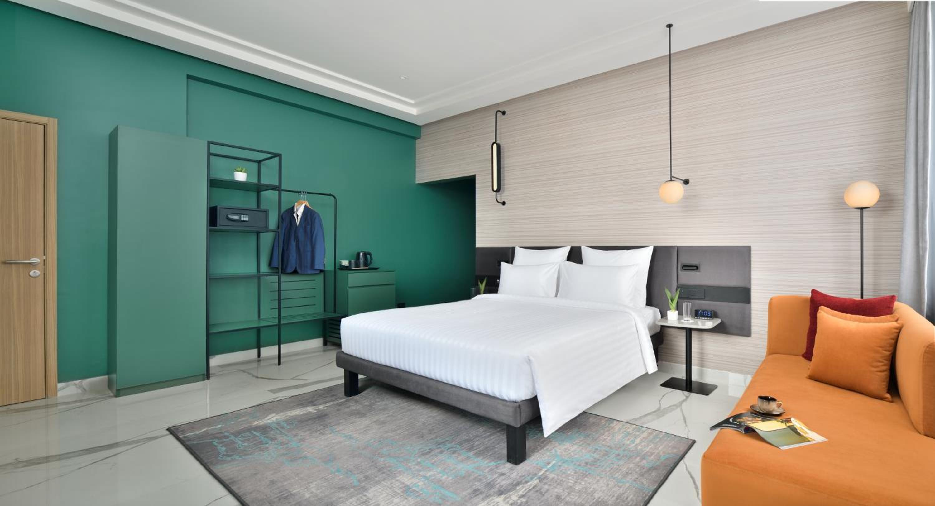 Junior Suite with One Double Bed and Cazri View: 10% Discount on Food & Beverage | 20% Discount on One Spa | Complimentary Welcome Drink | Happy Hours Offer - Buy 2 Get 1 Free on Alcoholic Beverages and Soft Beverages - Photo 5