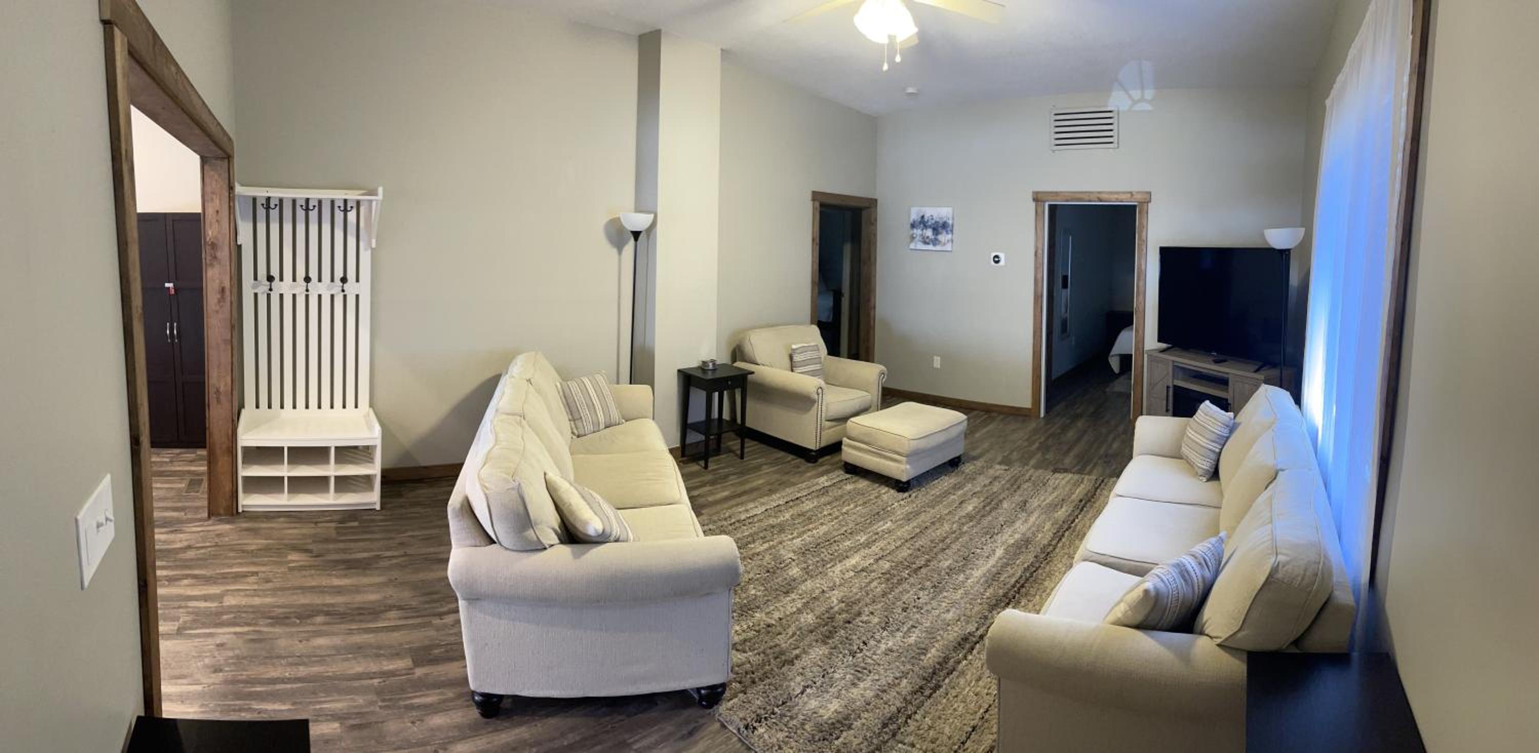 Three-Bedroom Apartment - Photo 12