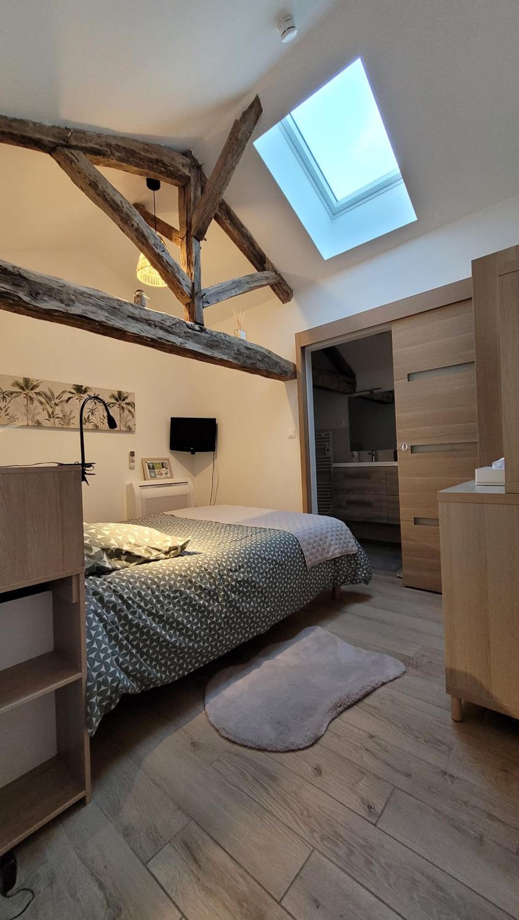 Three-Bedroom House photo 3