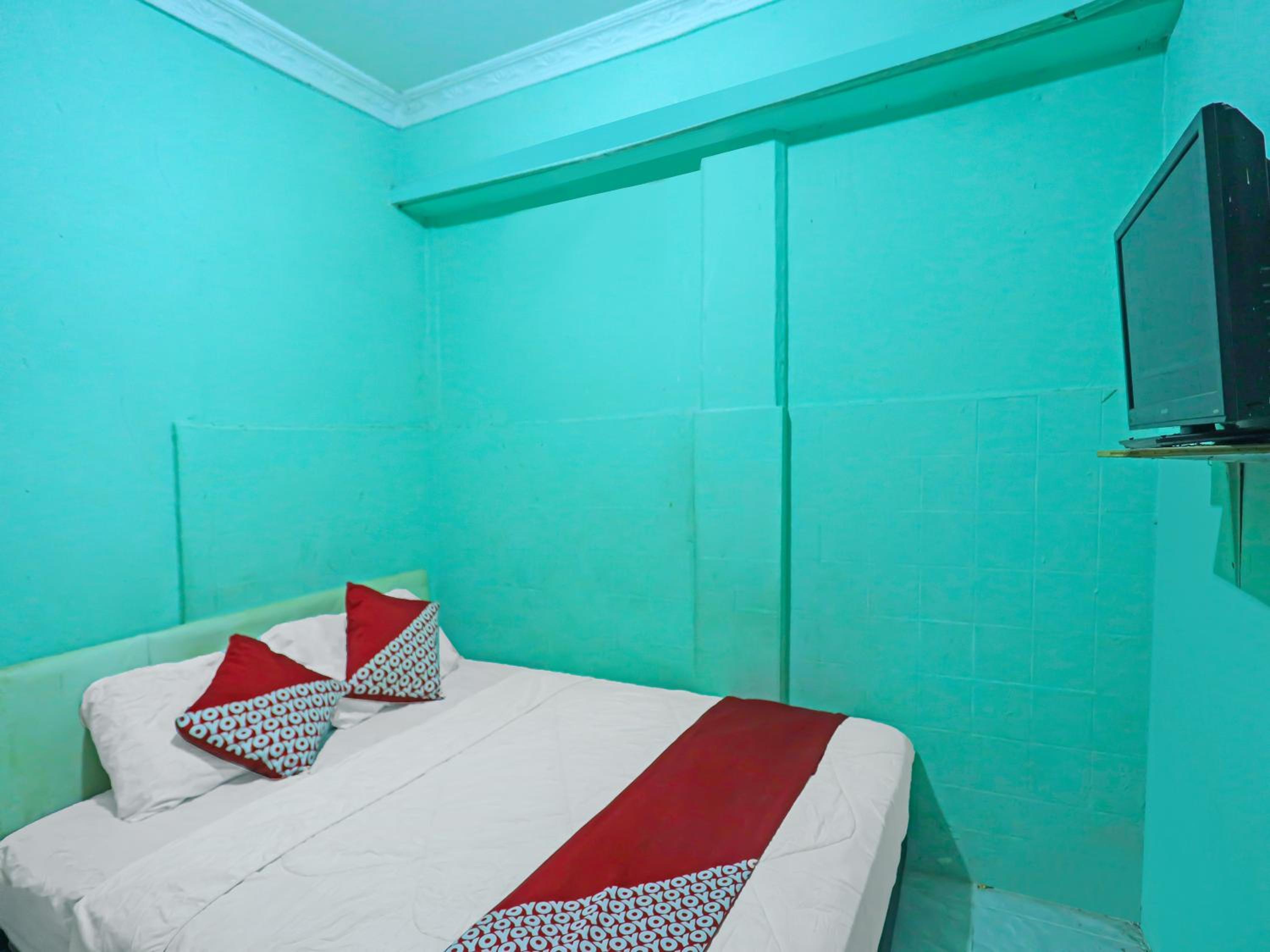 Standard King Room photo 1