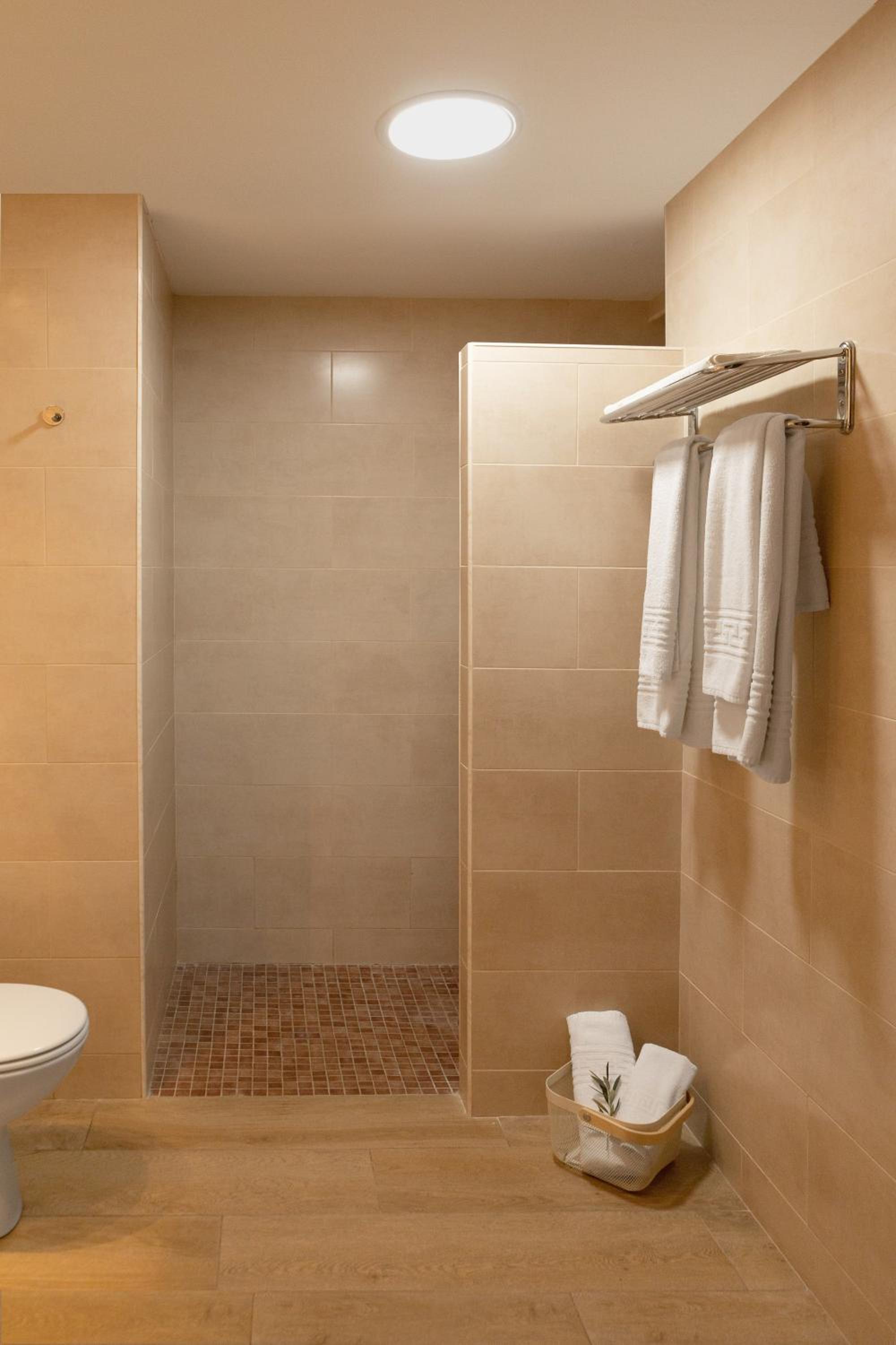 Standard Triple Room photo 2