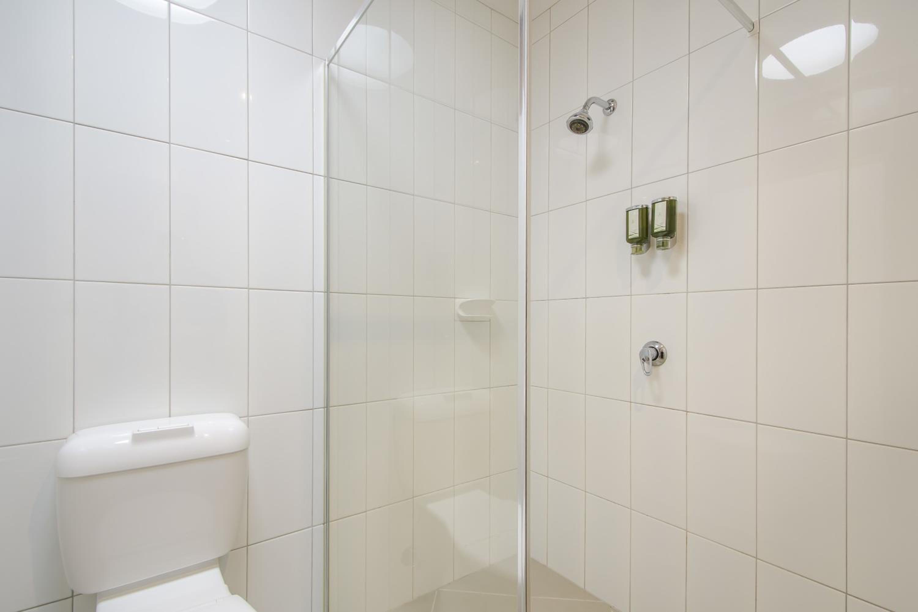 Deluxe Queen Room - Photo 6