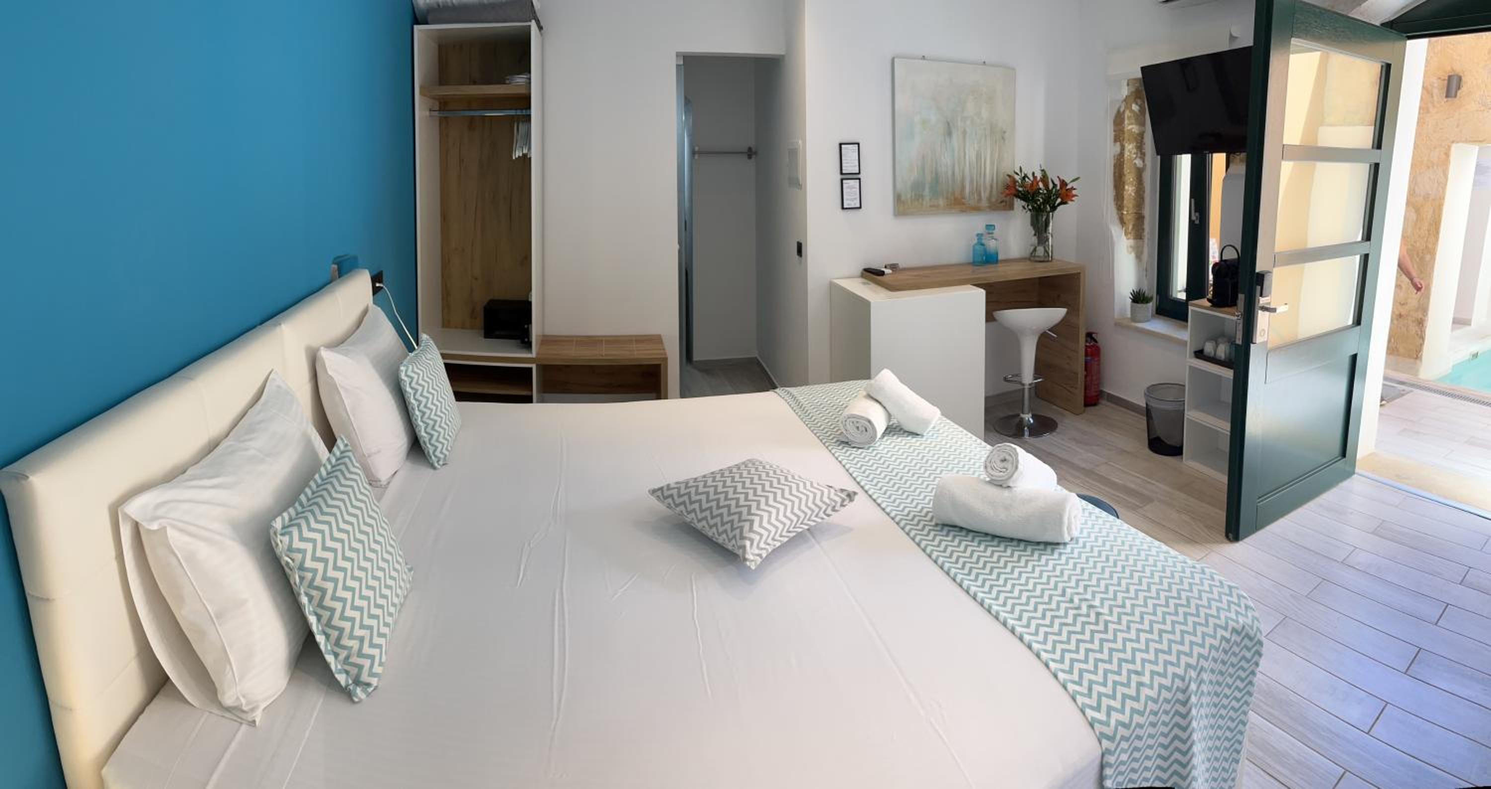 Deluxe Double Room photo 2