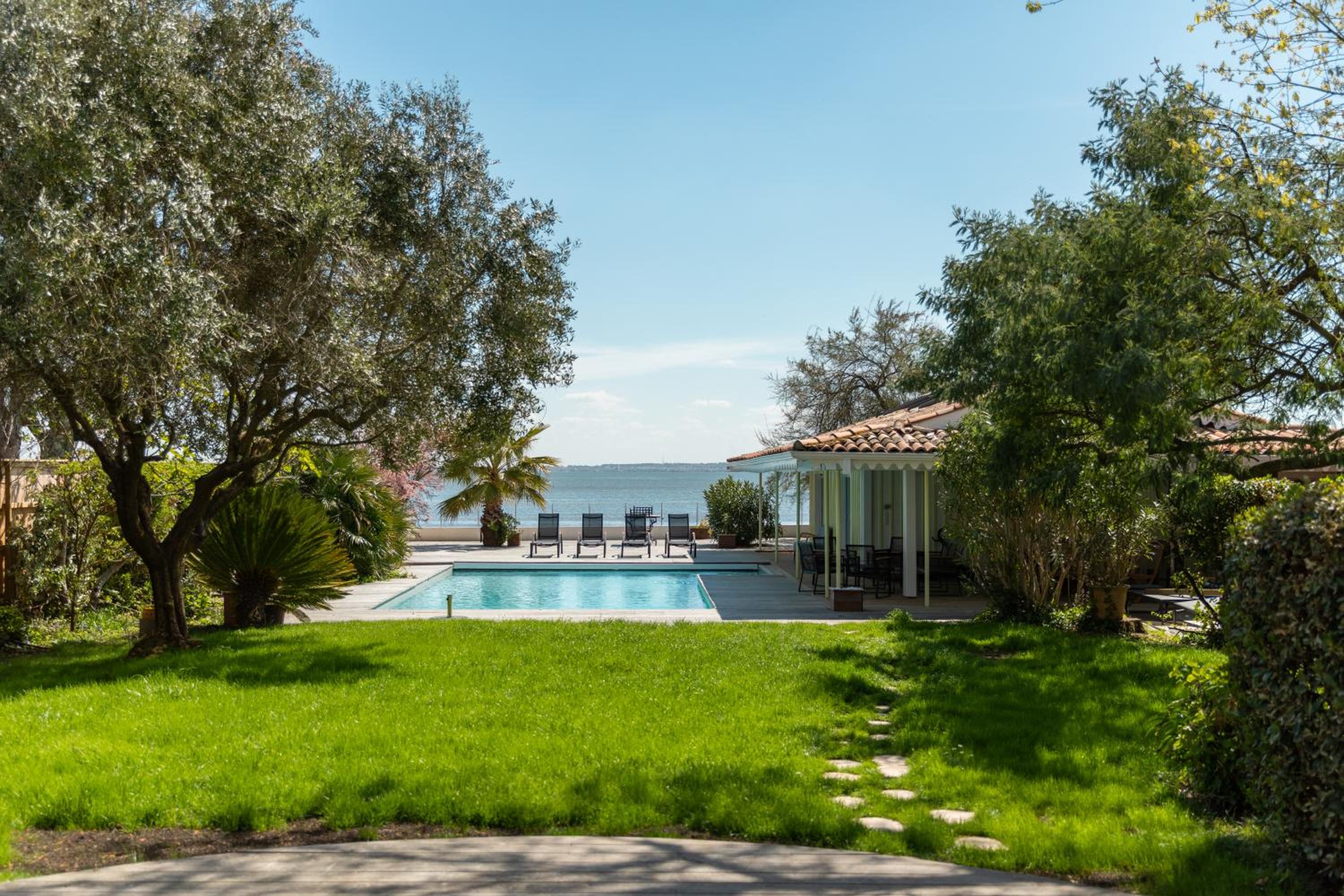 Deluxe Villa photo 2