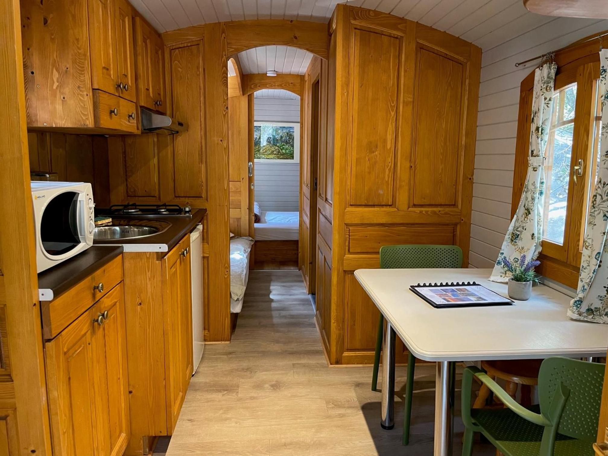 Caravan photo 2