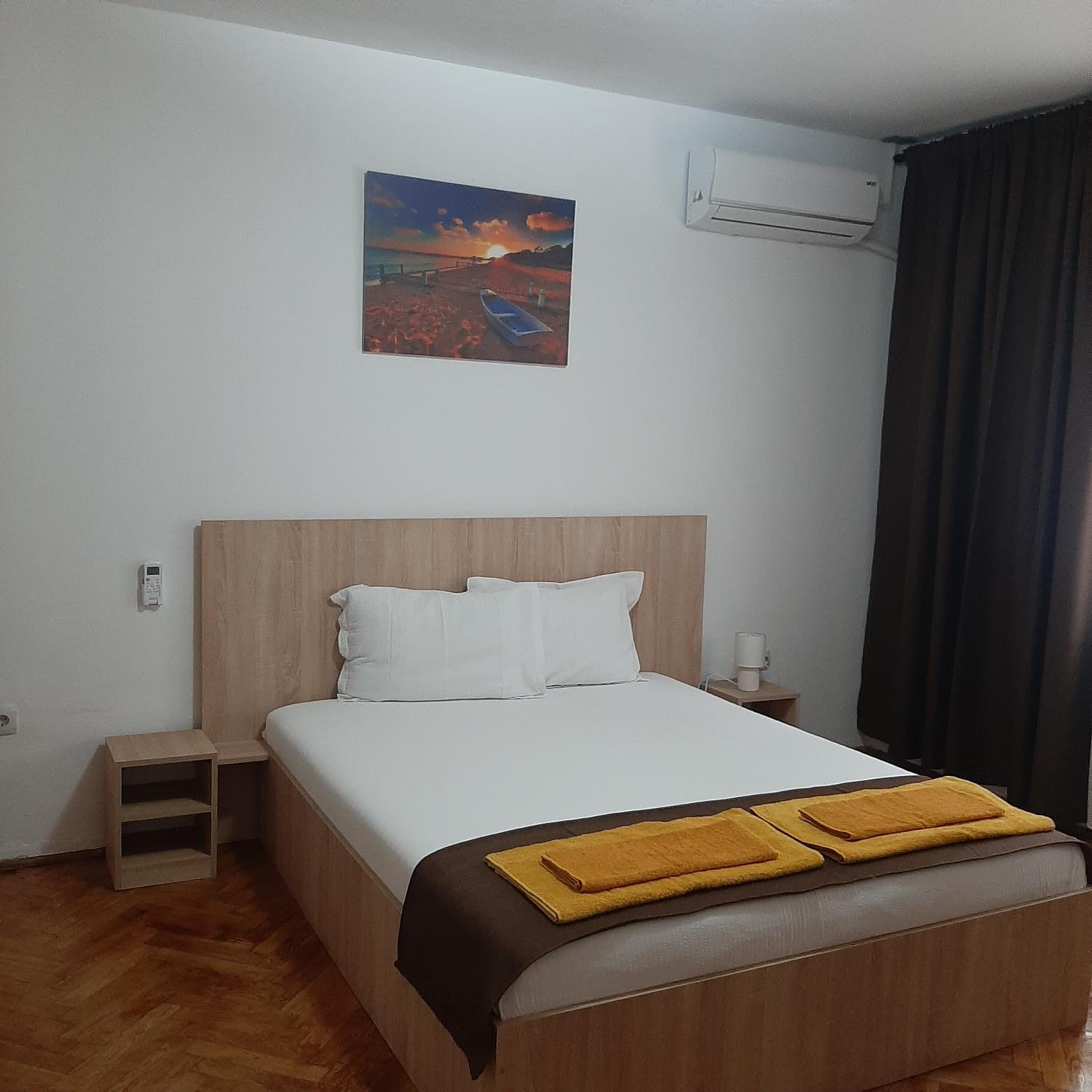 Double Room with Private External Bathroom photo 2