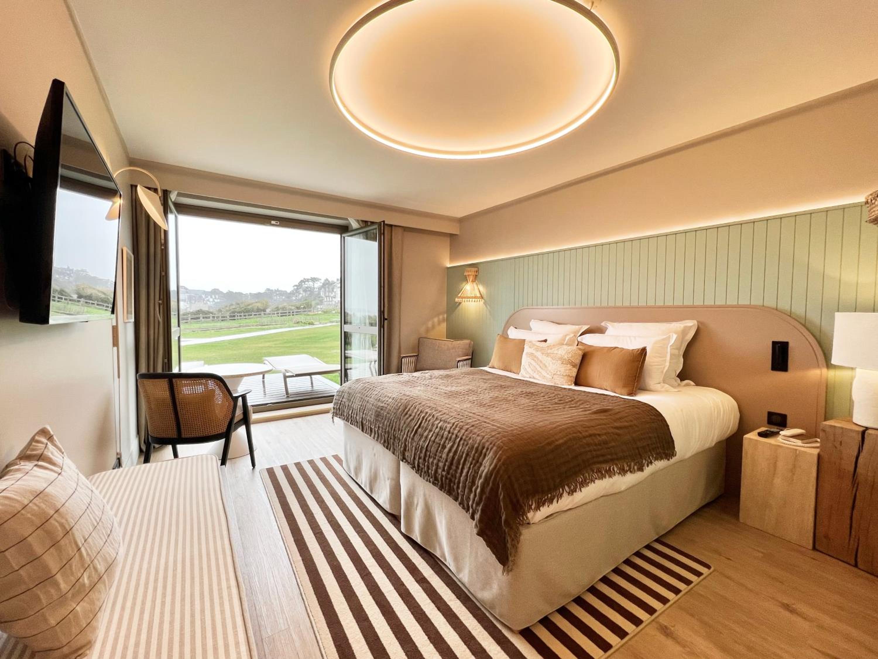 Classic Double Room with partial Sea View - Garden Floor - Photo 8