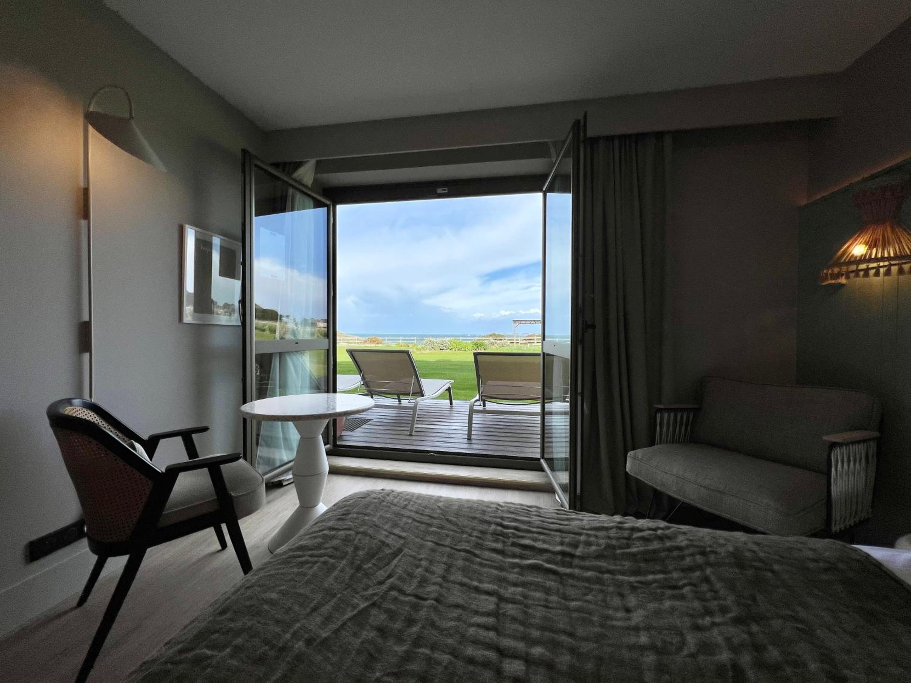 Deluxe Double Room with Sea View - Photo 7