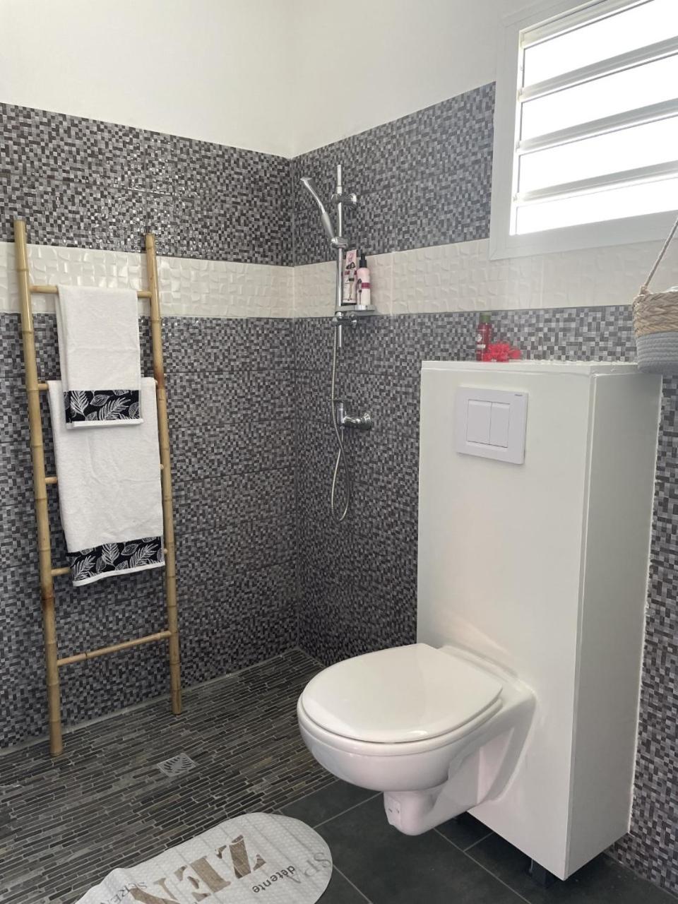 One-Bedroom House photo 2