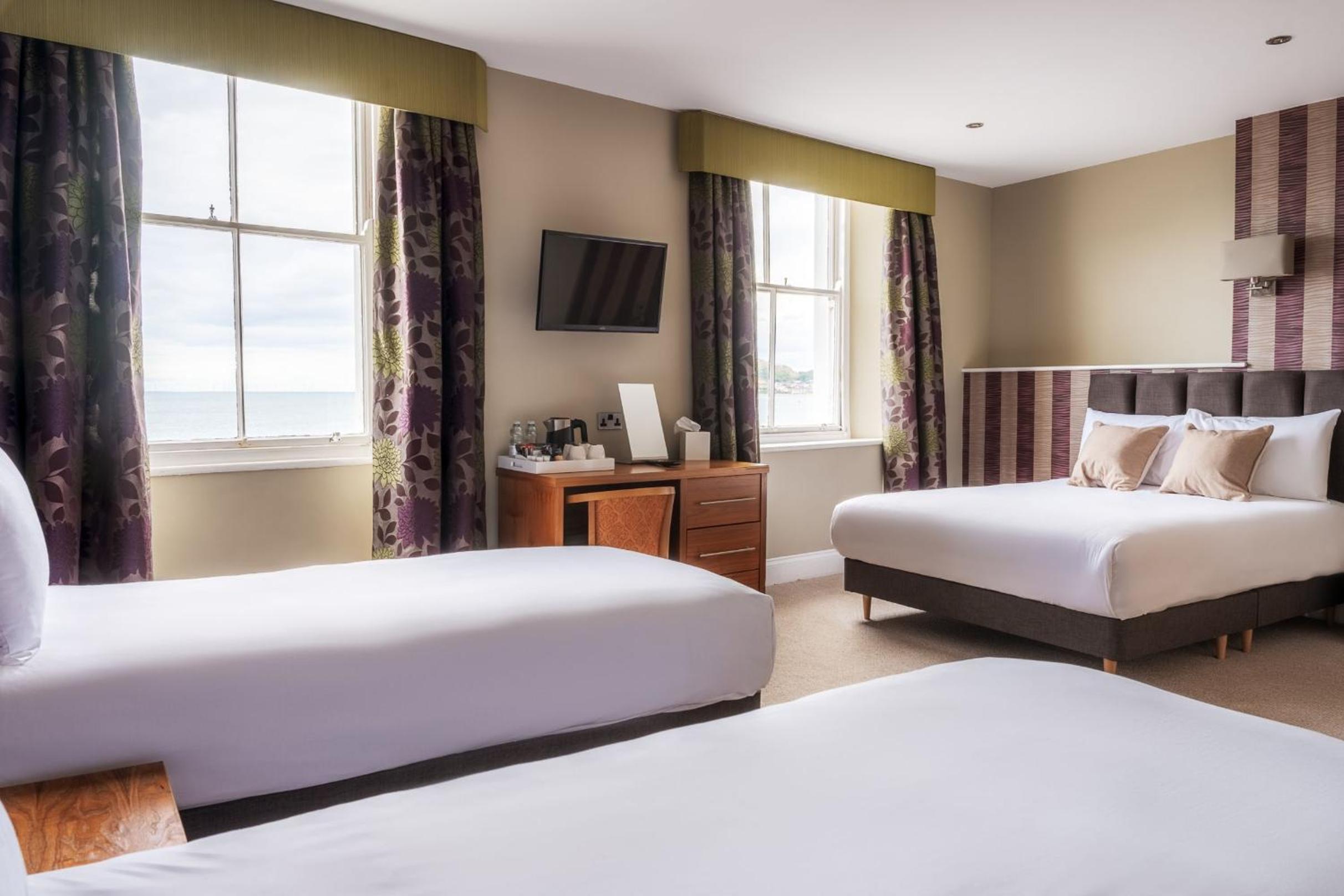 Quadruple Room with Sea View - Photo 1