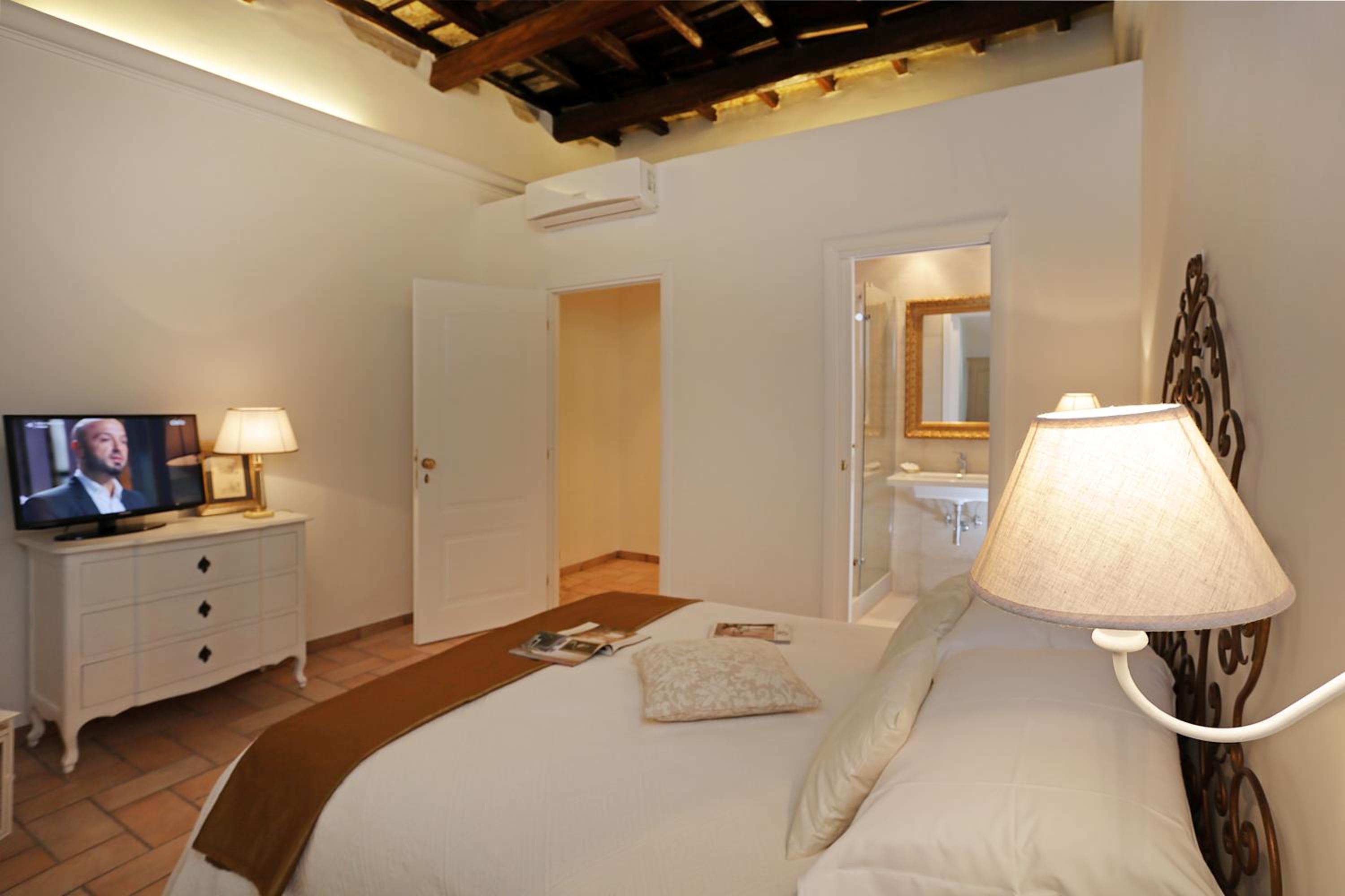 Deluxe Double Room photo 3