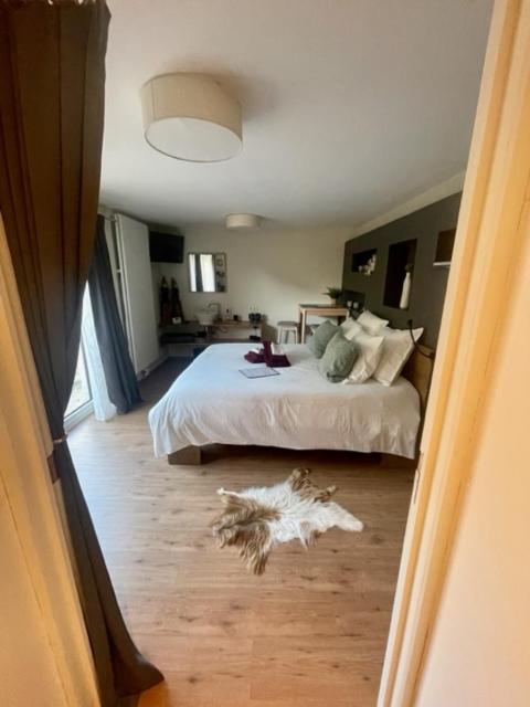 Double Room with Private Bathroom photo 2