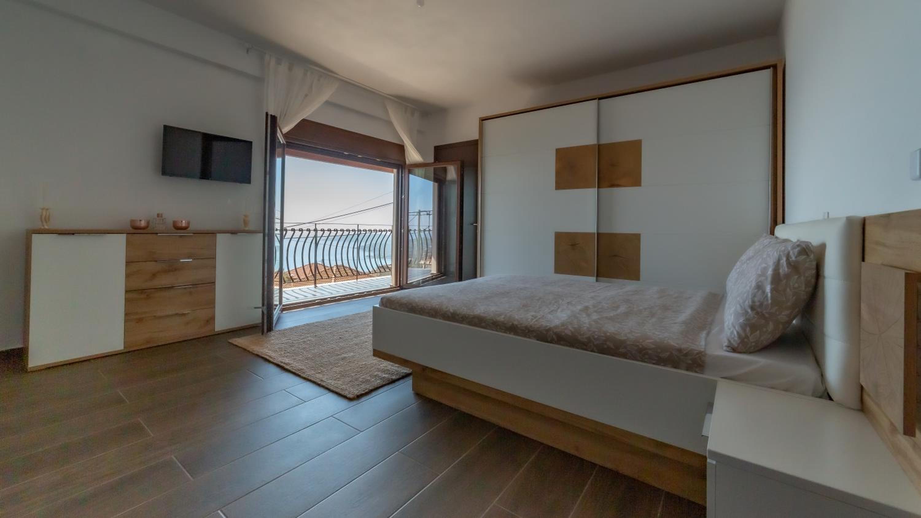 Three-Bedroom Villa photo 1