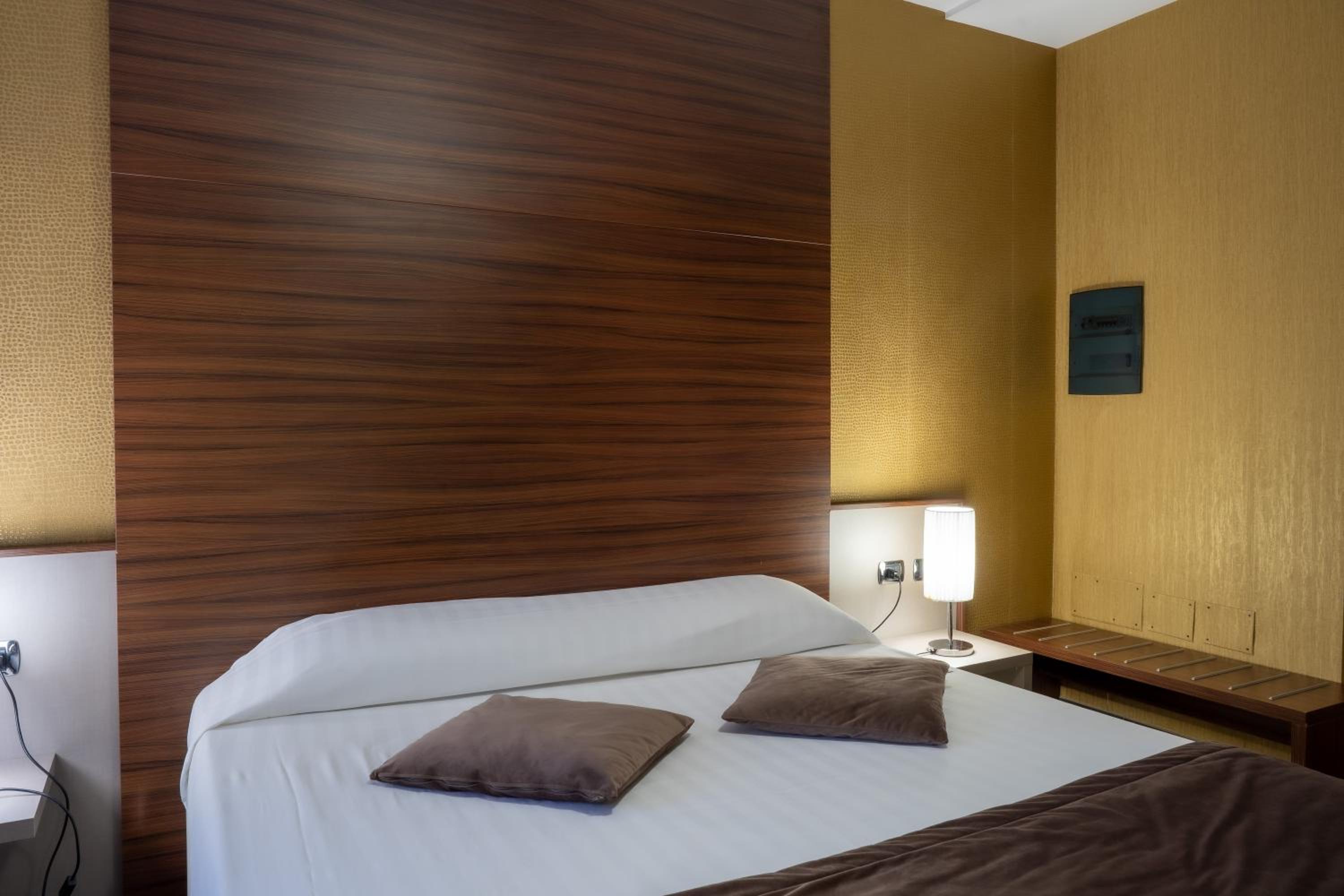Deluxe Double Room - Photo 5