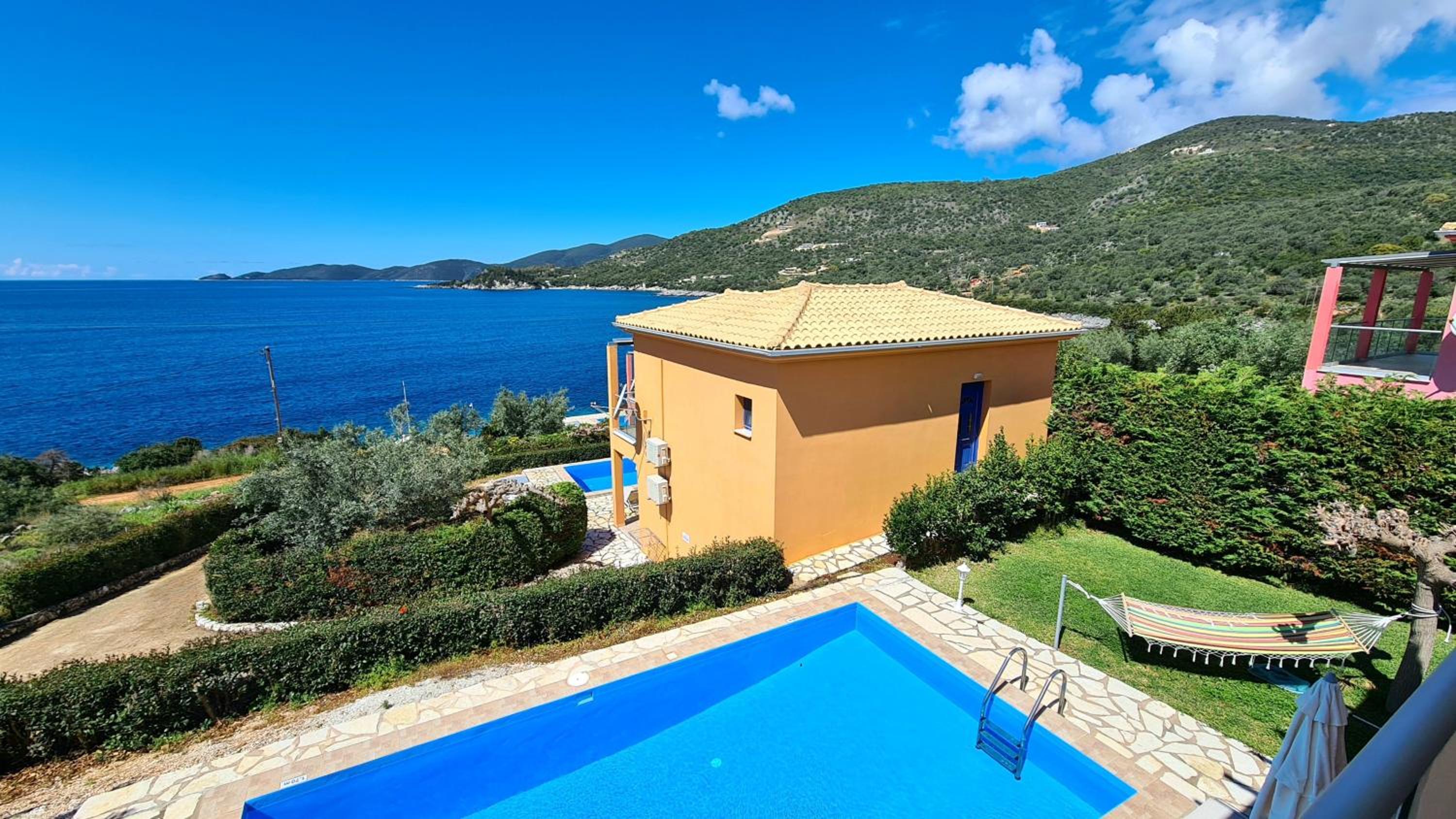 Villa - Beach Front - Photo 30