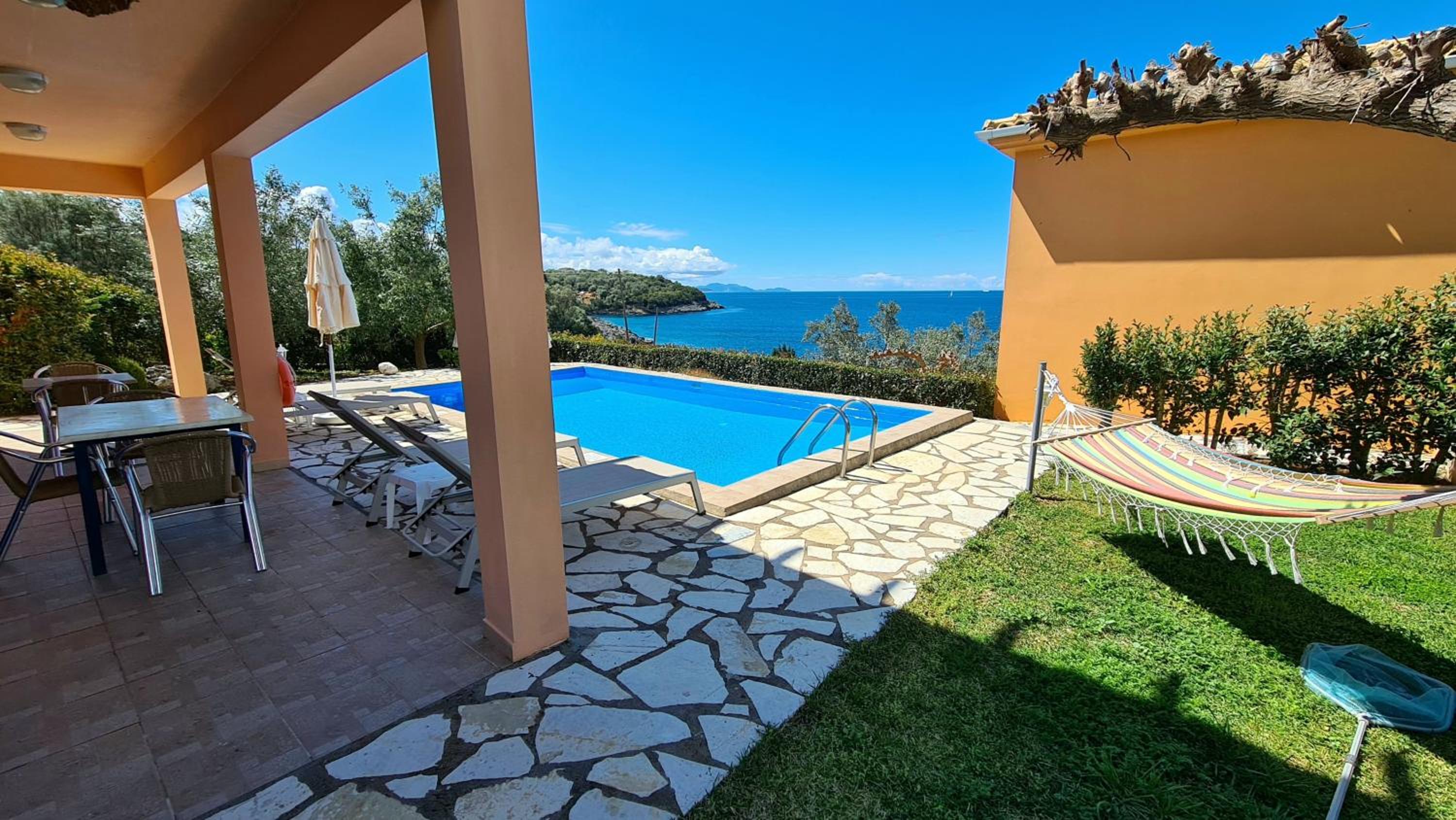 Villa - Beach Front - Photo 7