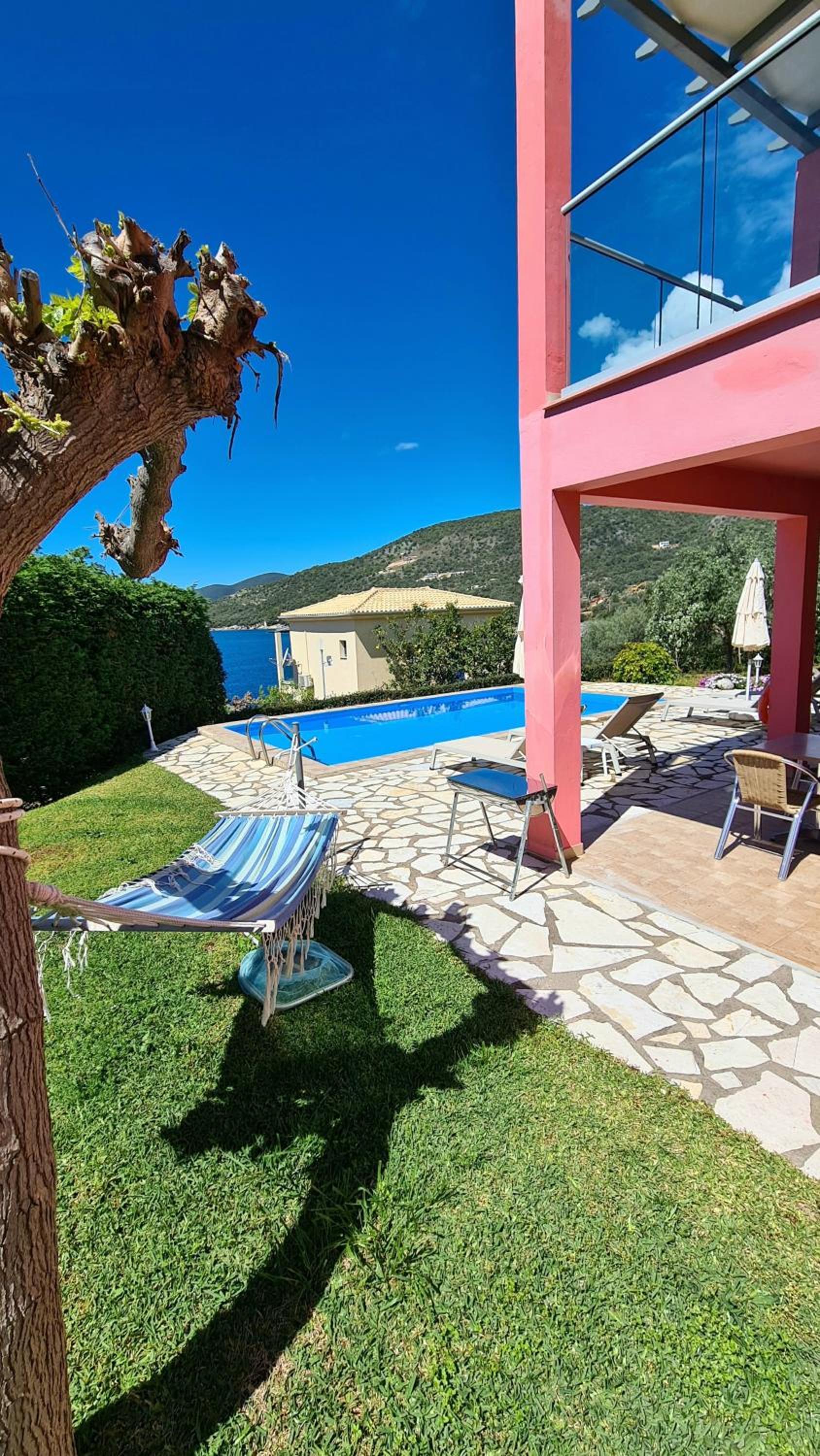 Villa - Beach Front - Photo 14
