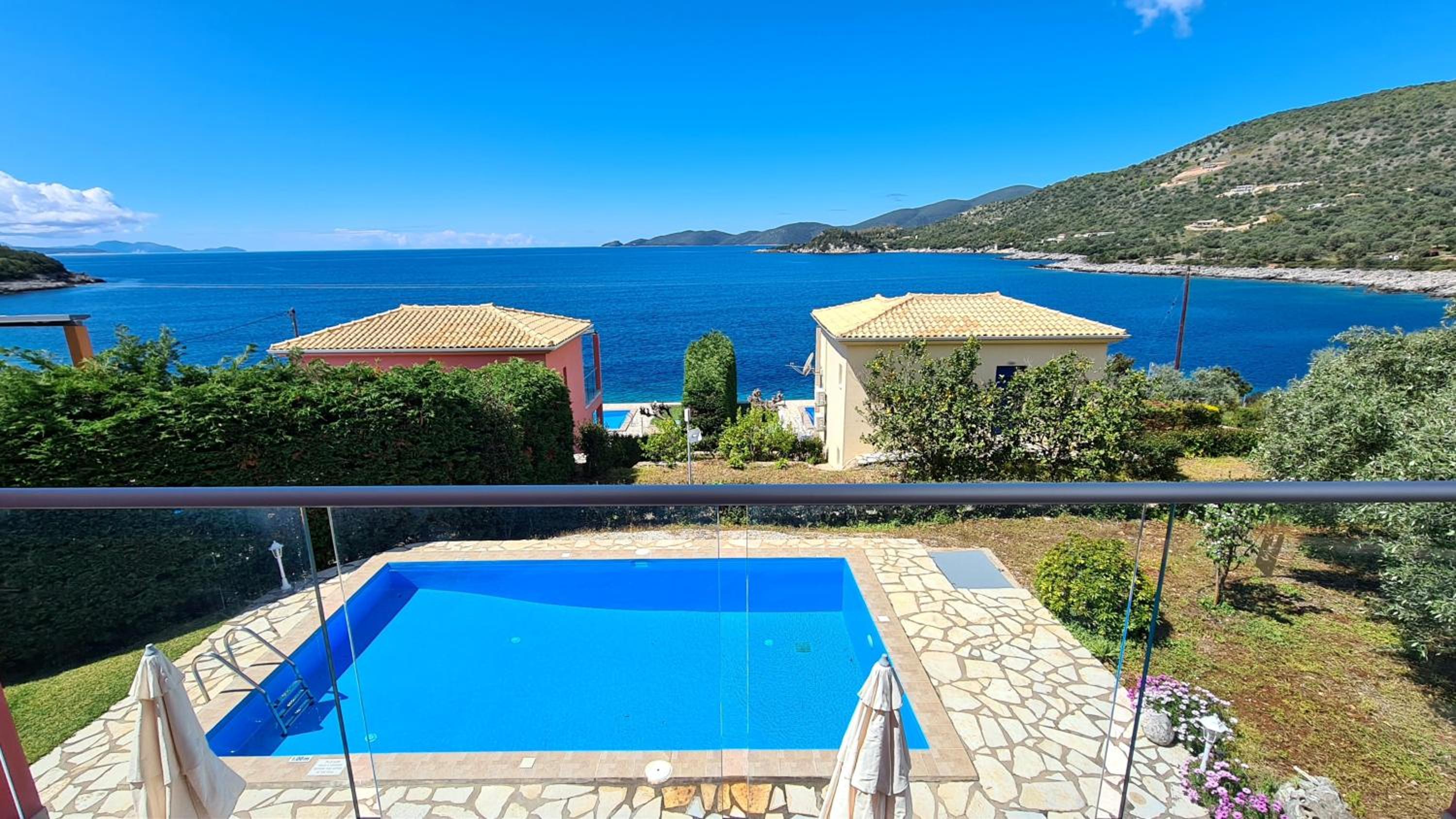 Villa - Beach Front - Photo 31