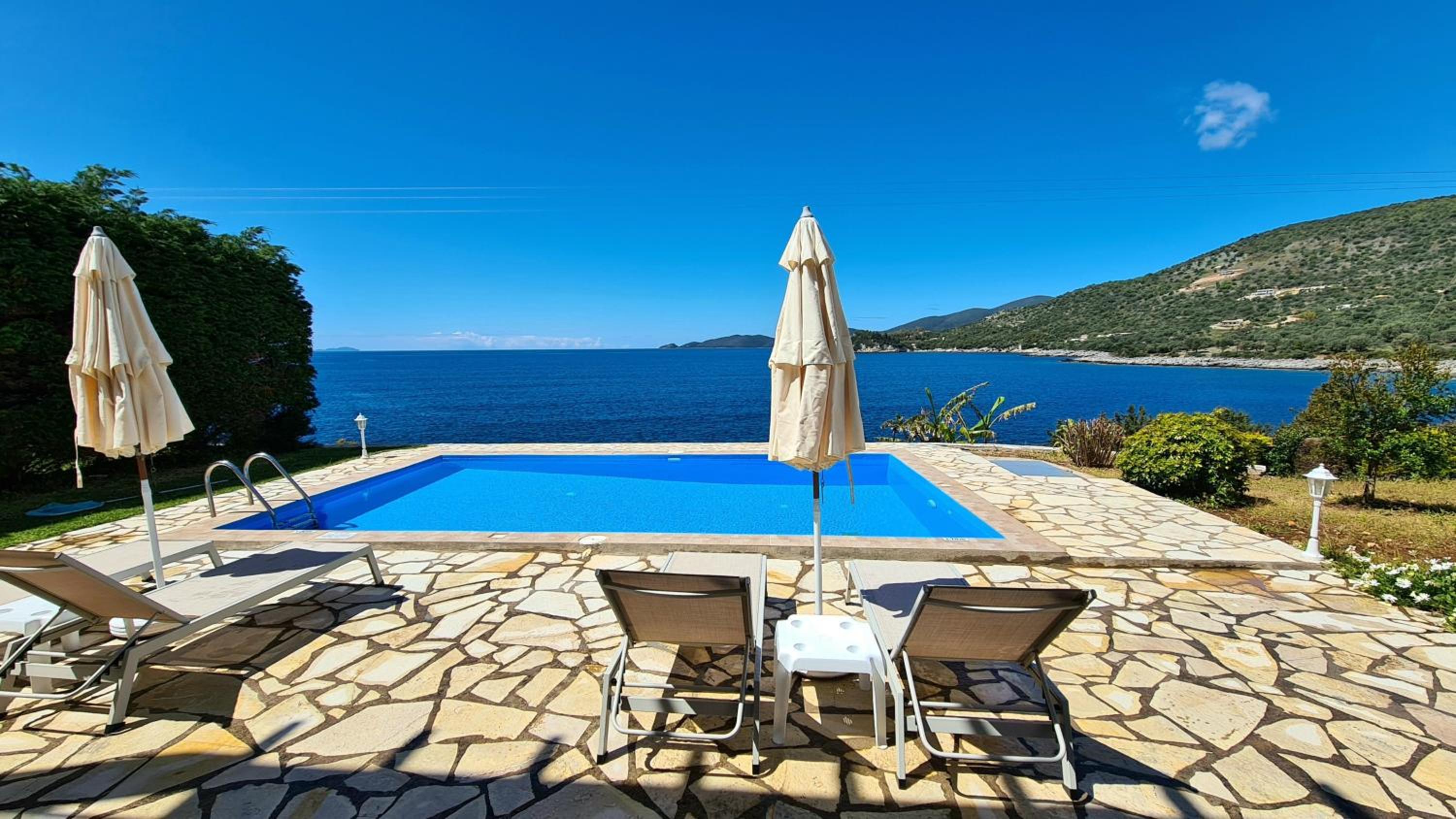 Villa - Beach Front - Photo 32