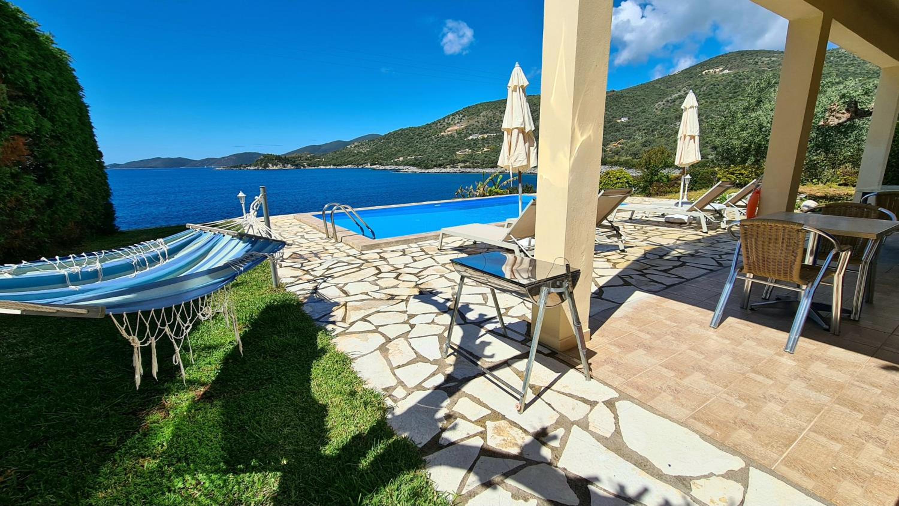 Villa - Beach Front - Photo 23