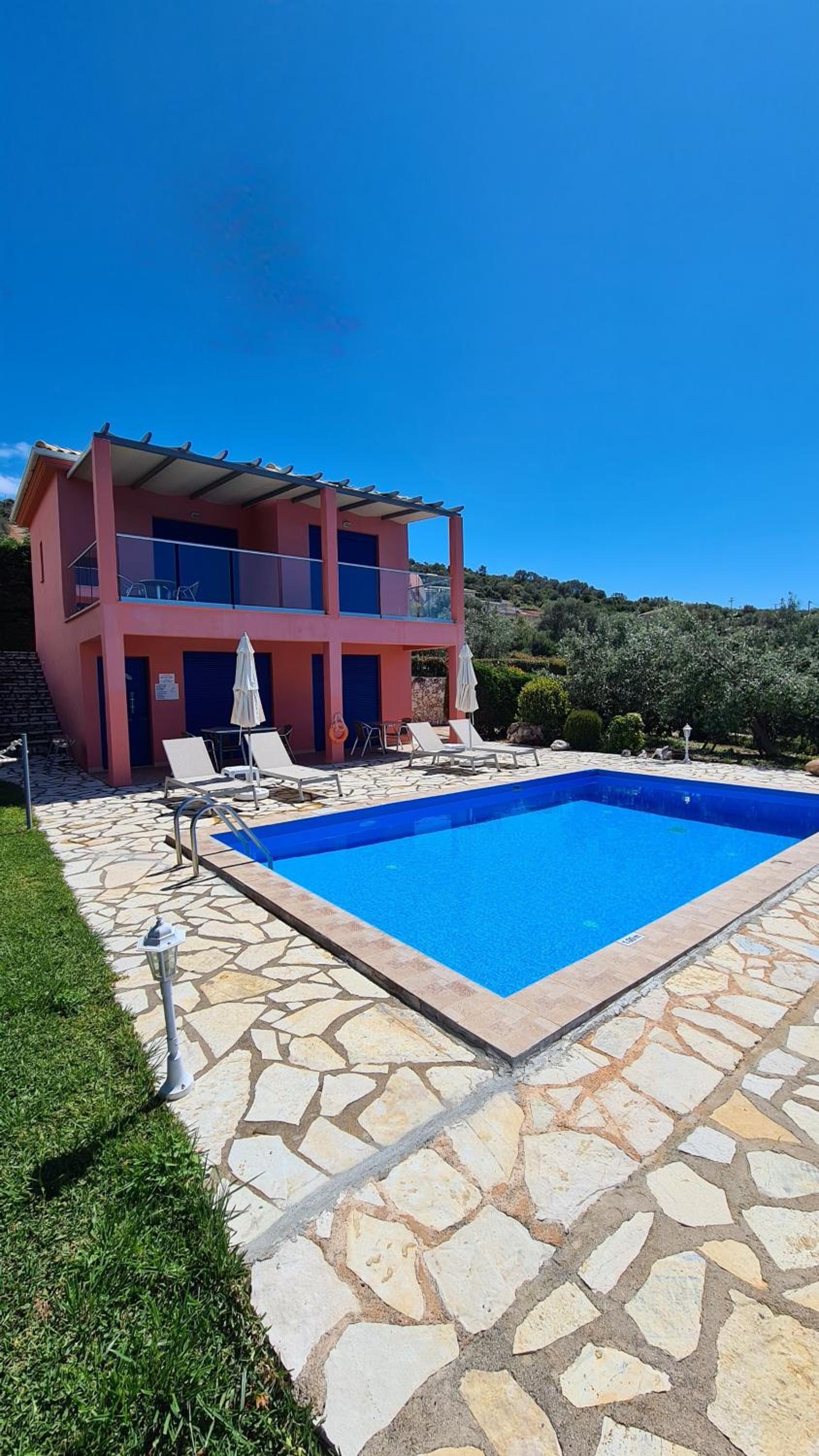 Villa - Beach Front - Photo 12
