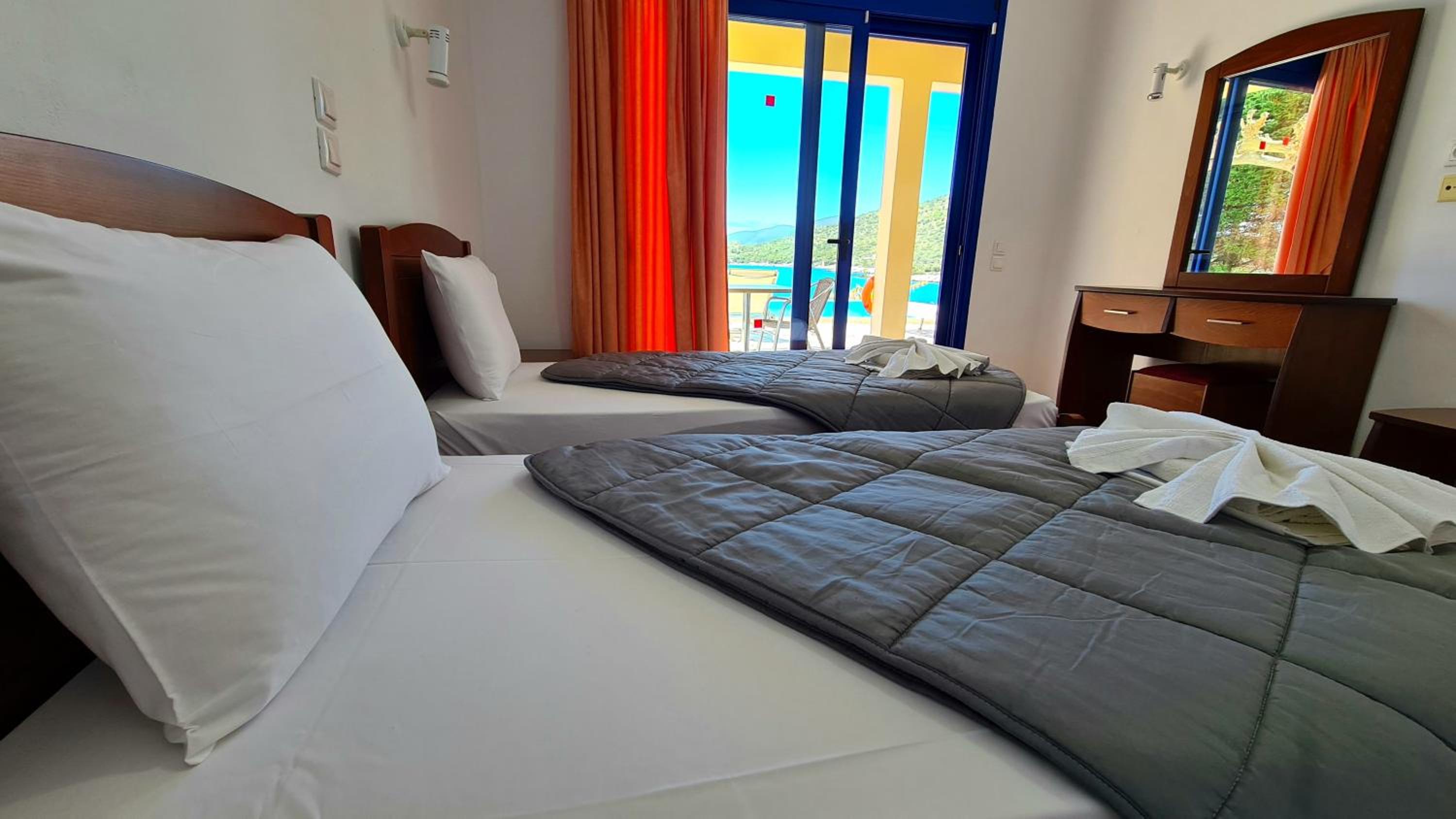 Villa - Beach Front - Photo 28