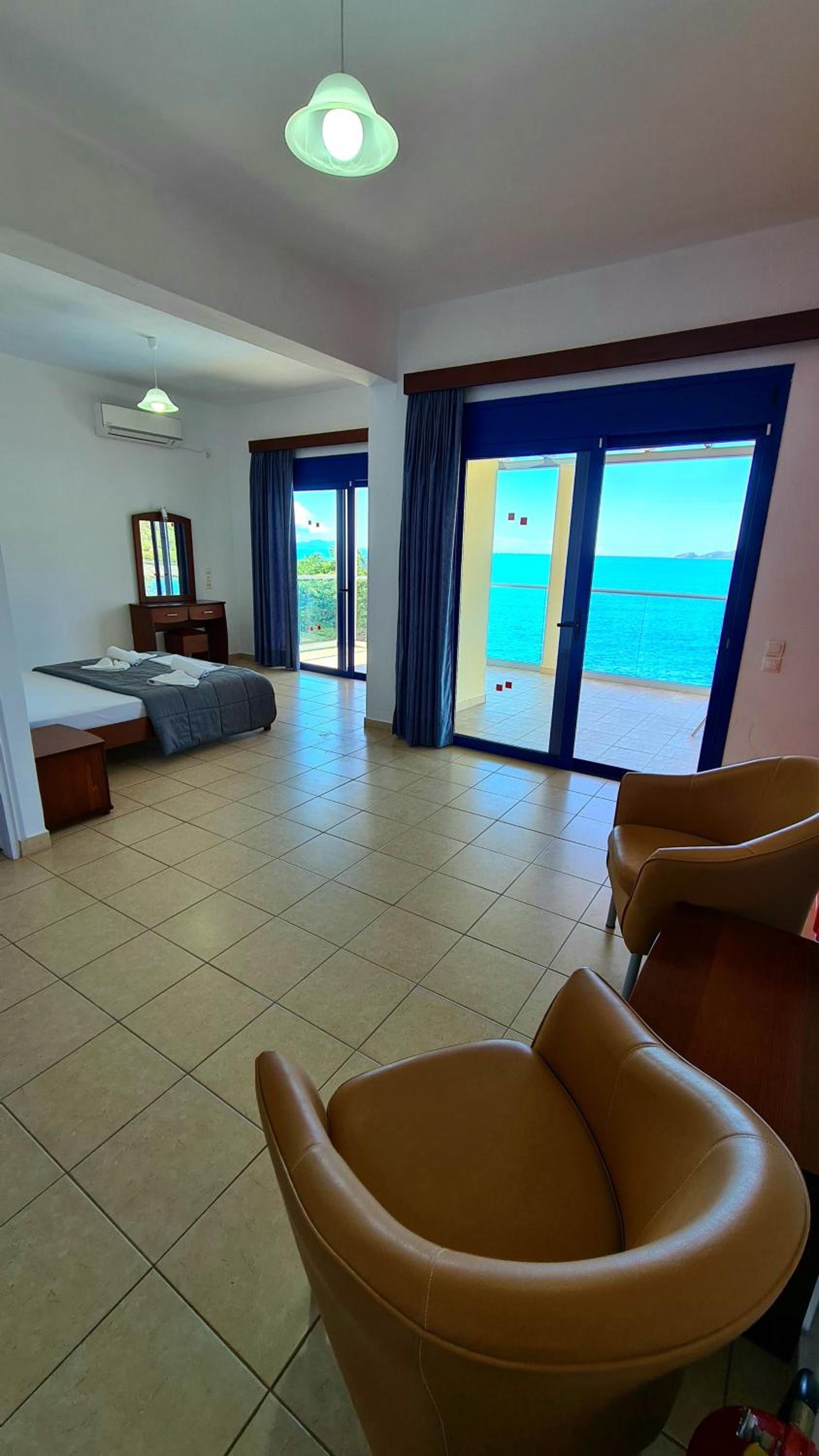 Villa - Beach Front - Photo 29