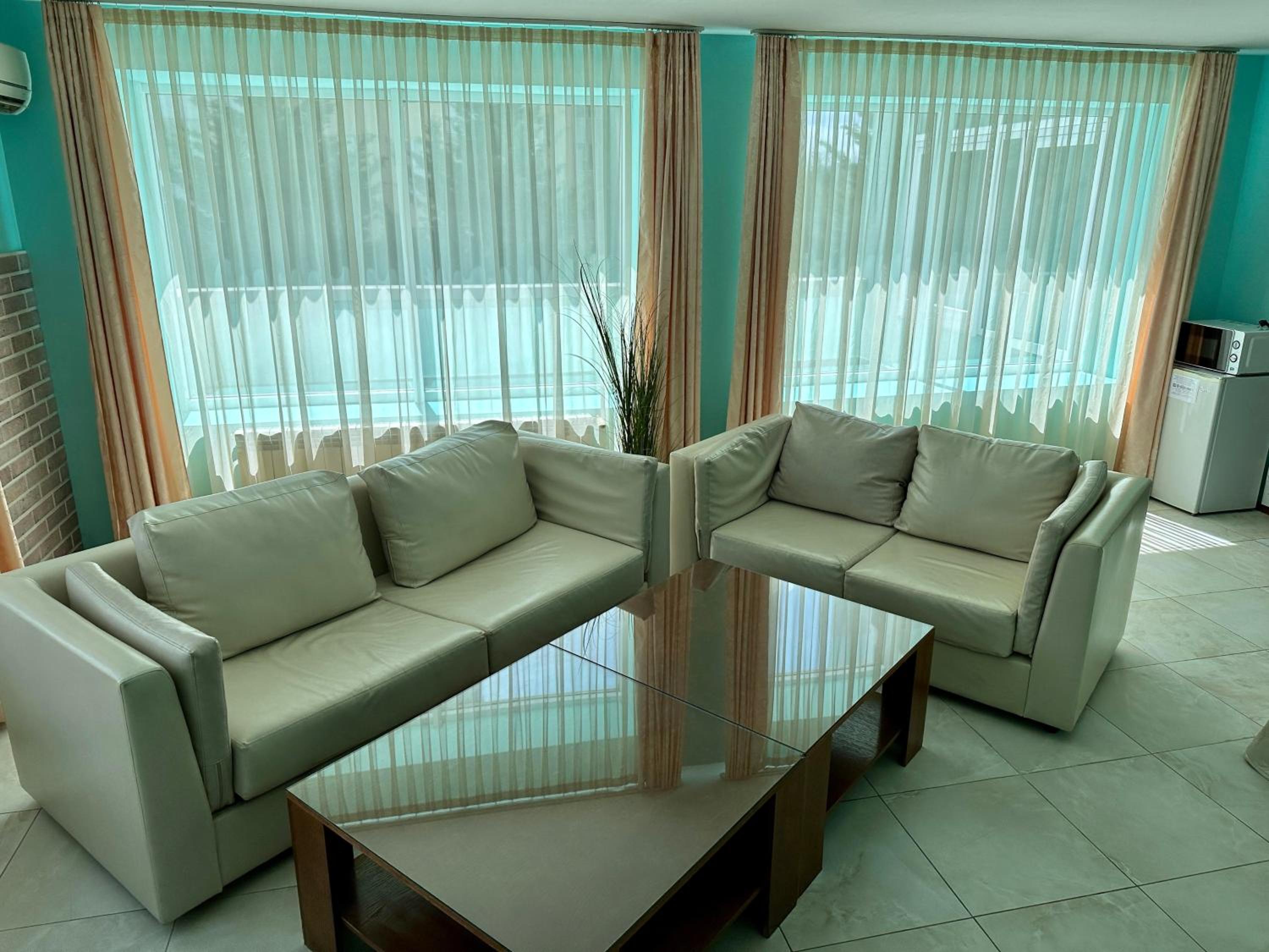 Two-Bedroom Suite photo 3