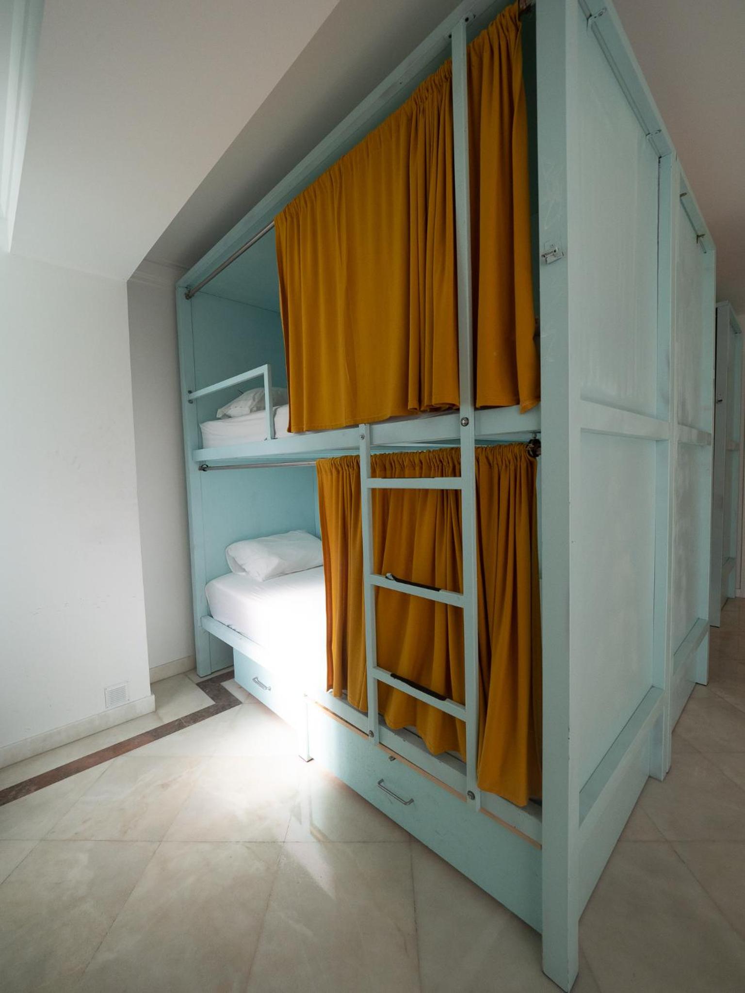 Single Bed in Male Dormitory Room photo 3
