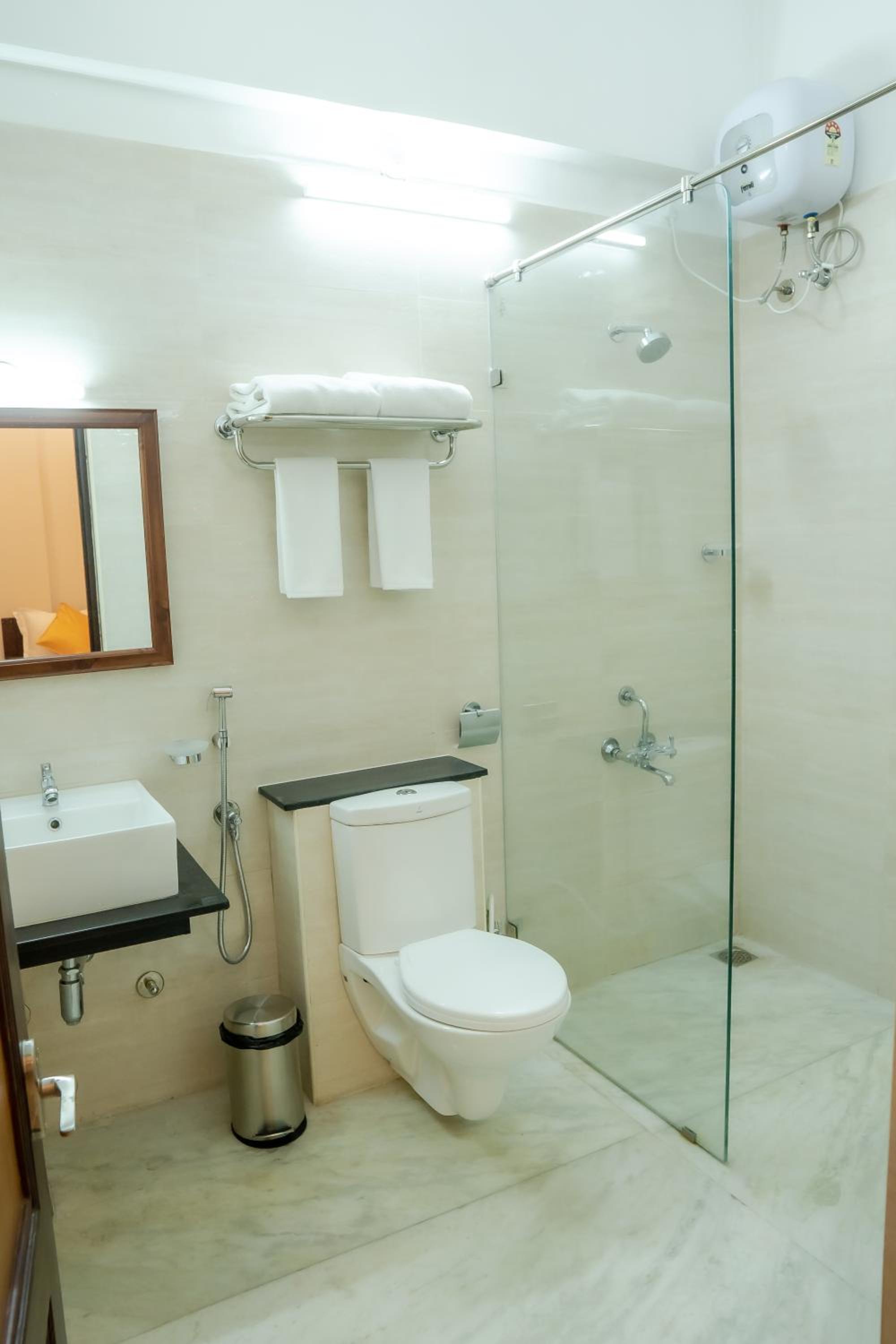Queen Suite photo 3