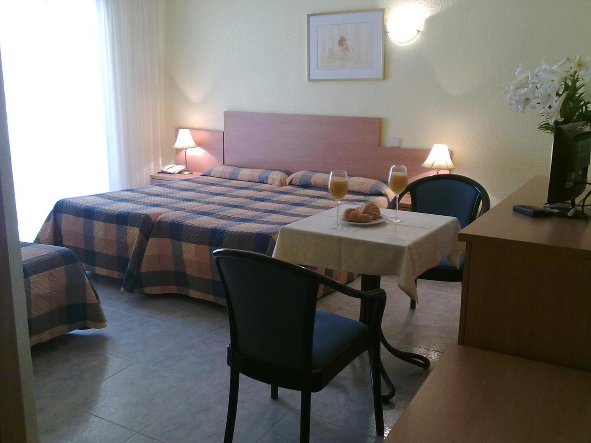 Habitación Triple (2 adultos + 1 niño)