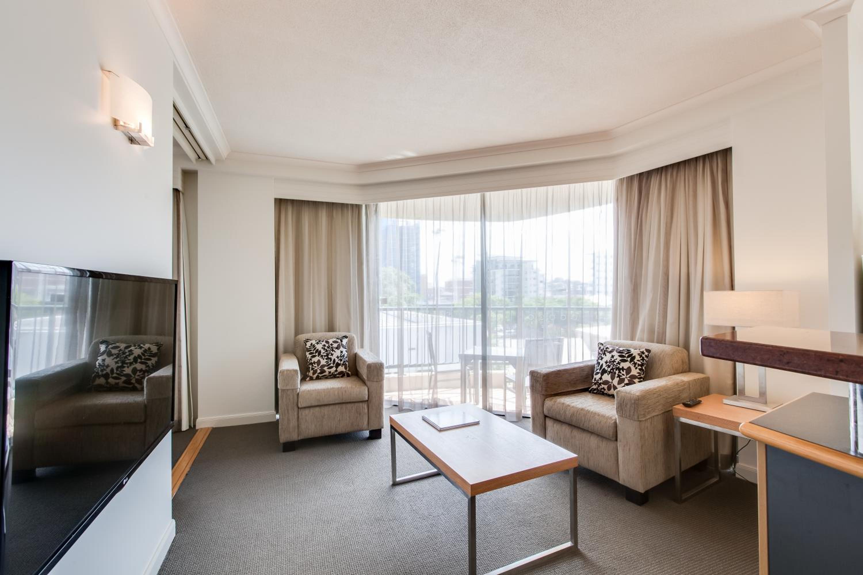 One Bedroom Queen - Photo 6