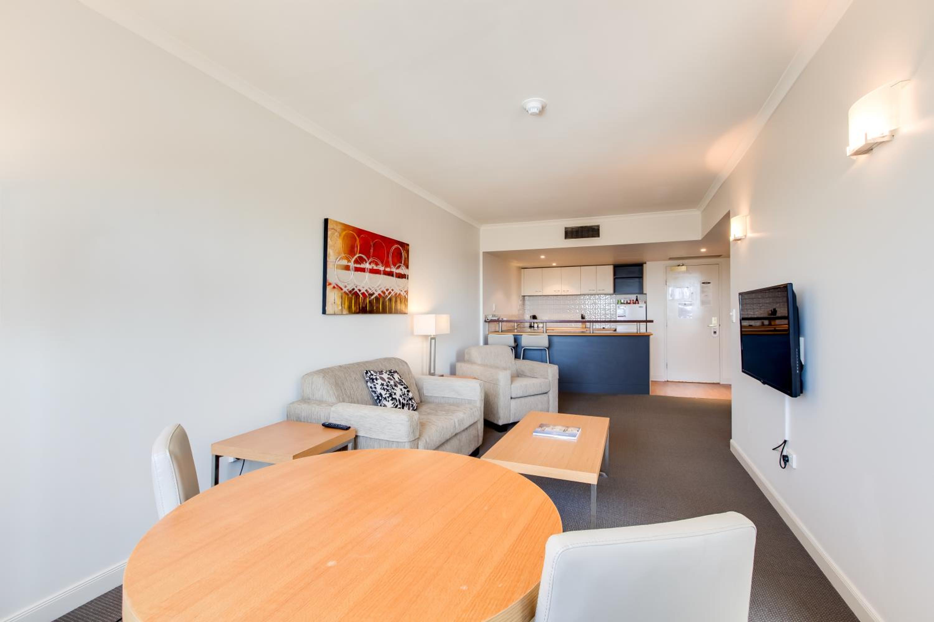 One Bedroom King Executive - Photo 6