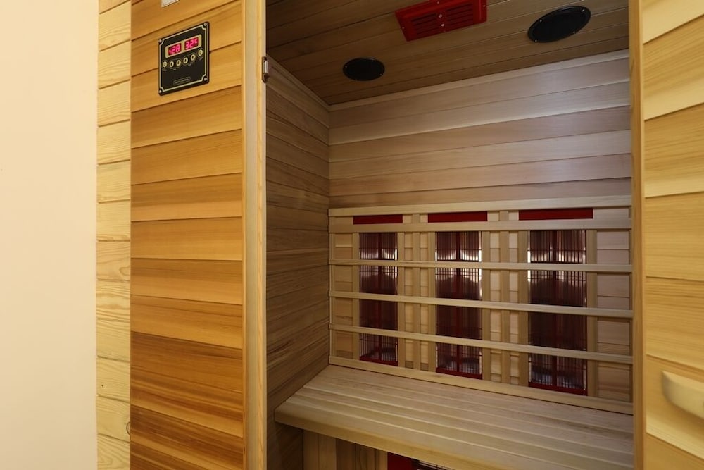 Sauna room photo 2