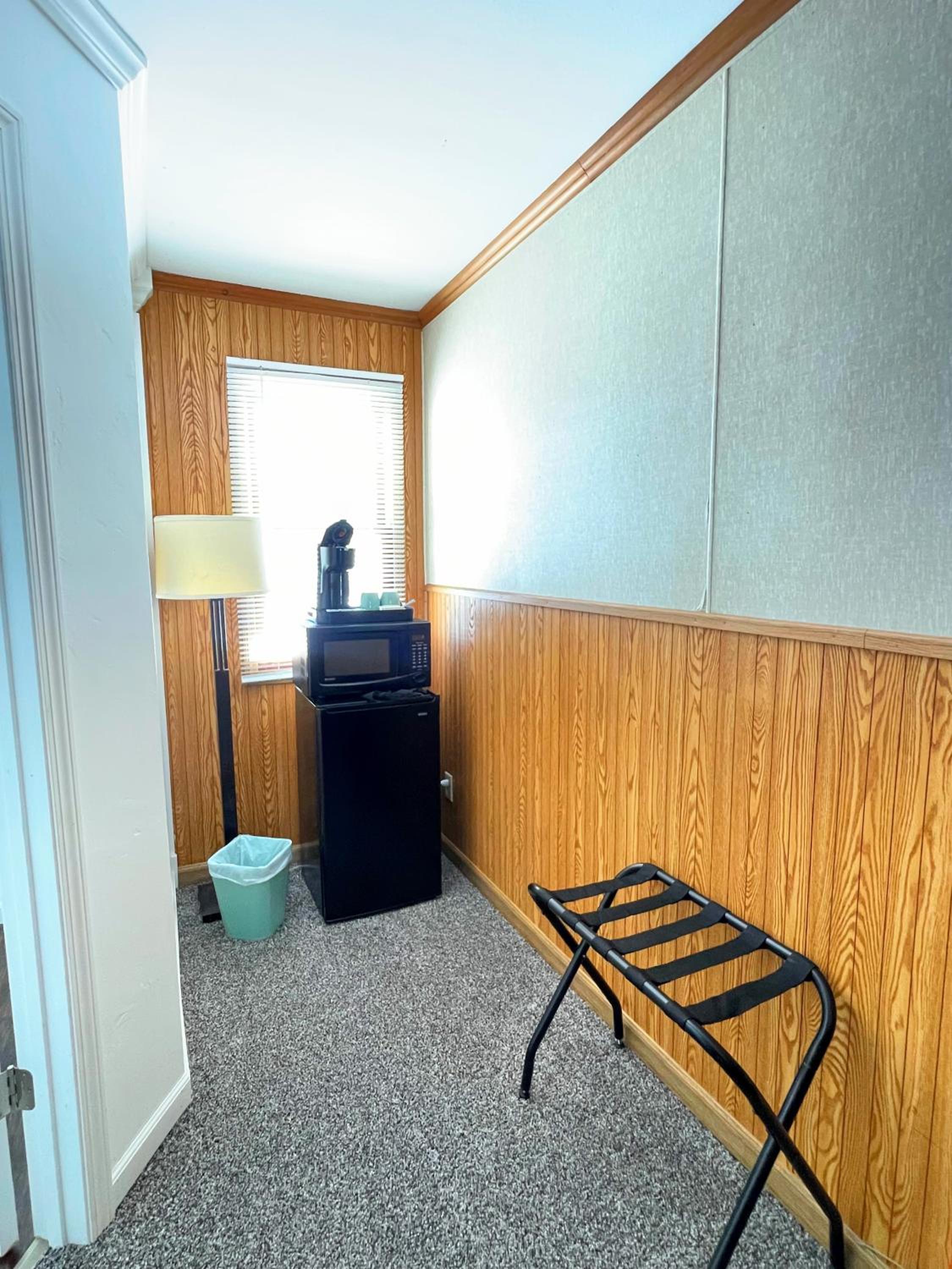 Deluxe Queen Room - Photo 5