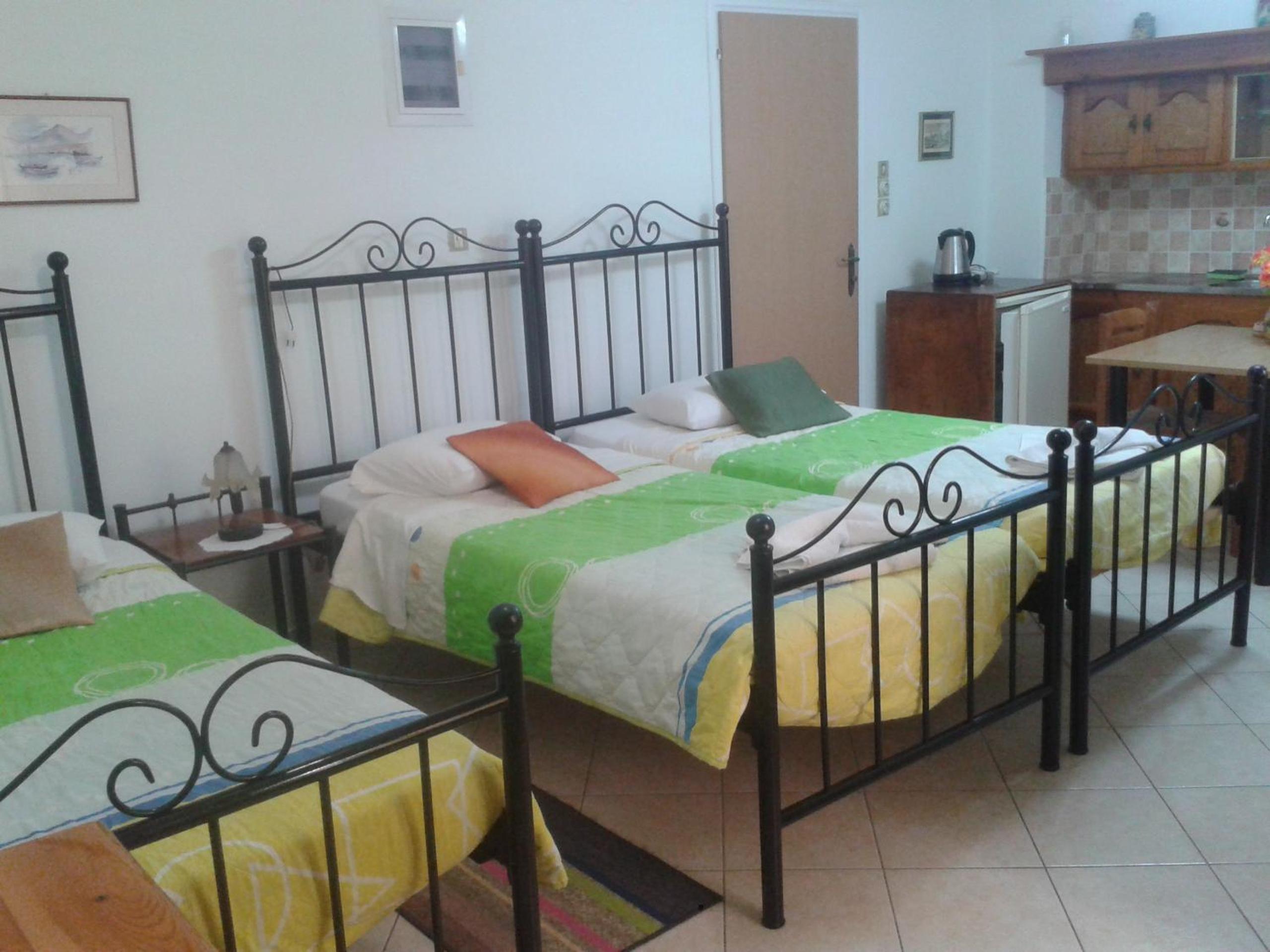 Basic Triple Room photo 1