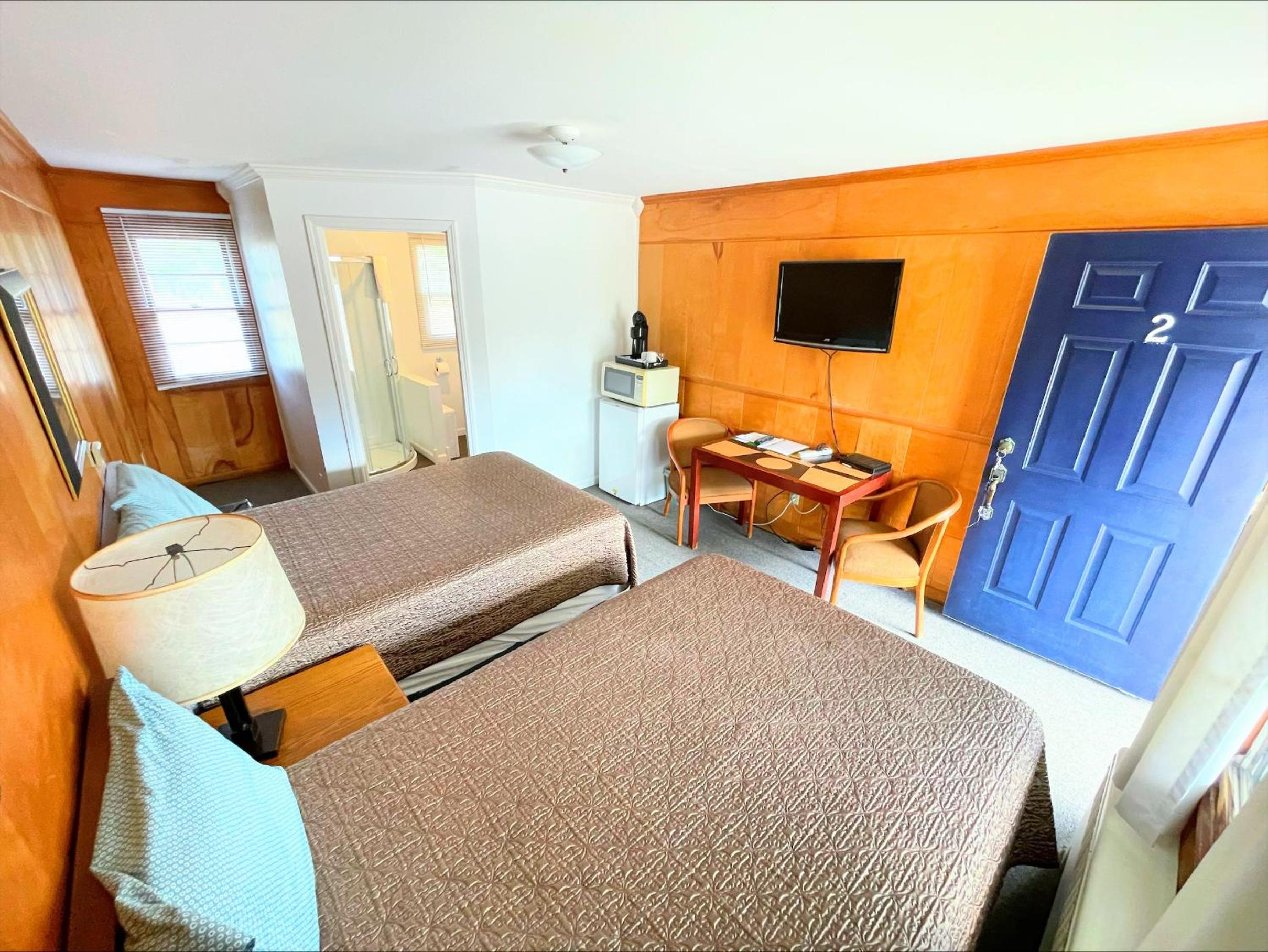 Deluxe Double or Twin Room - Photo 9