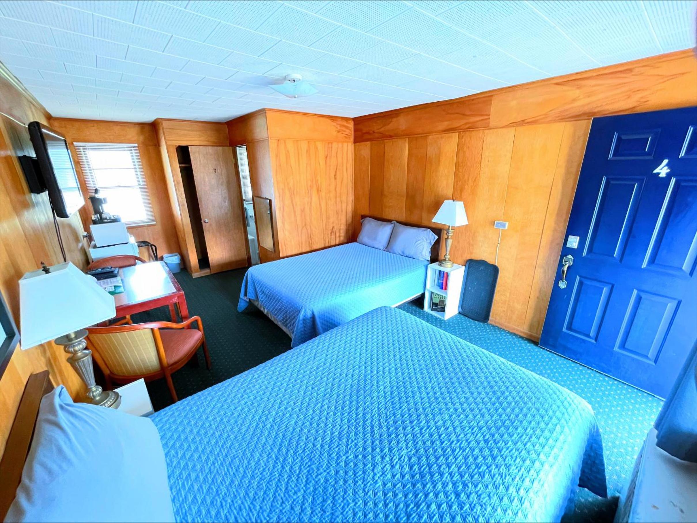 Deluxe Double or Twin Room - Photo 11