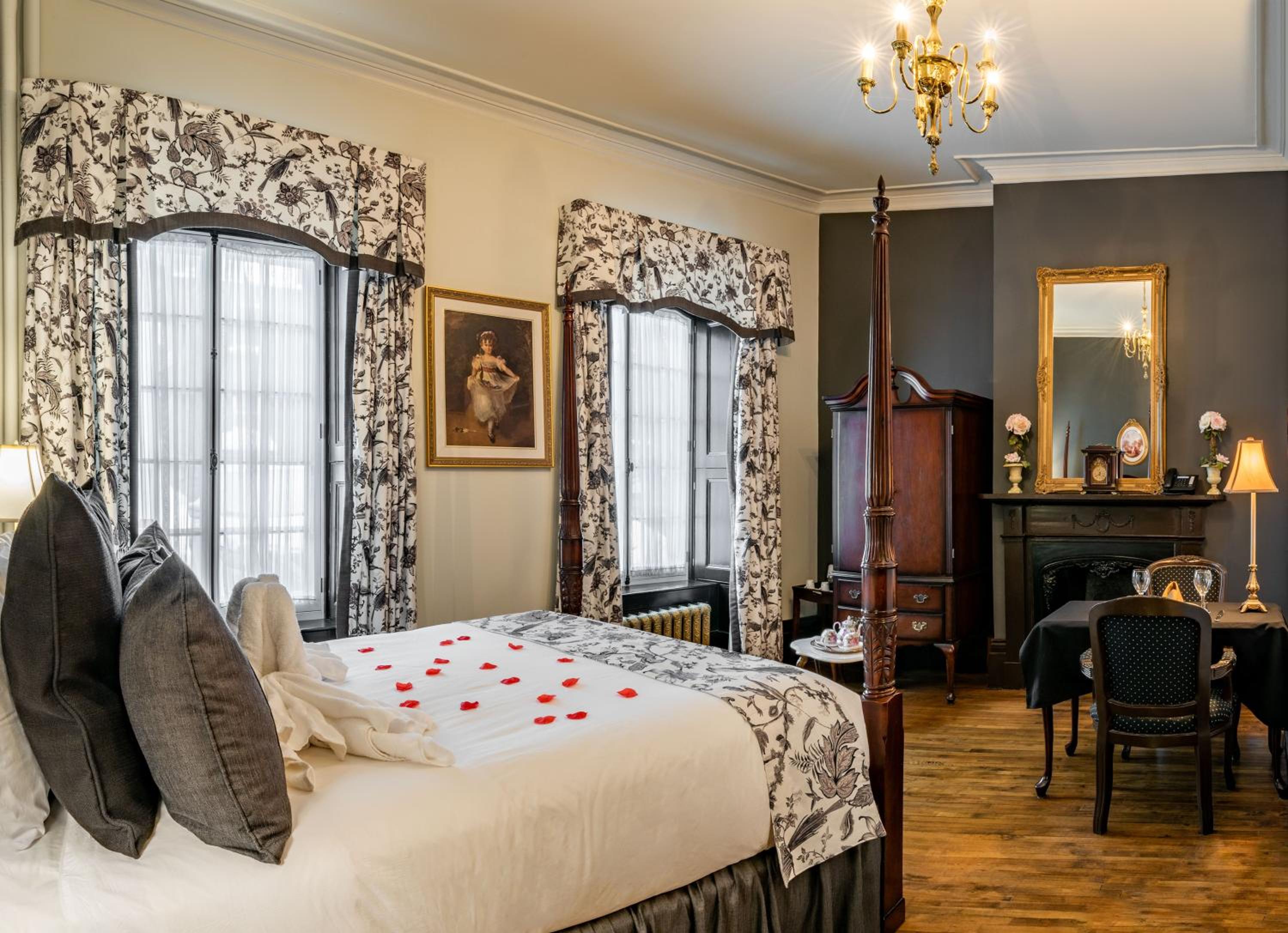 Prestige Queen Room - Lower Floors