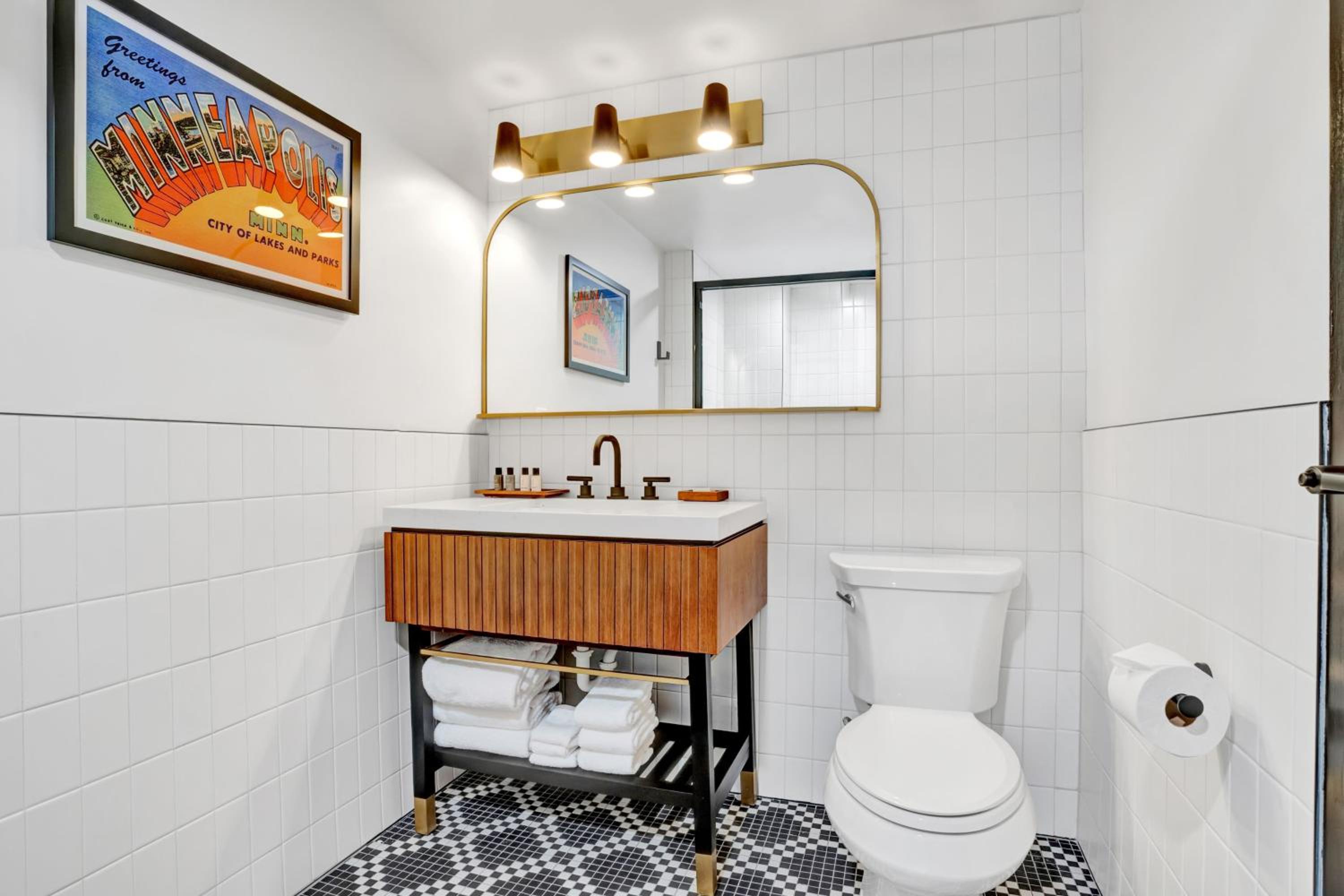 King Room - Hearing Accessible - Photo 4